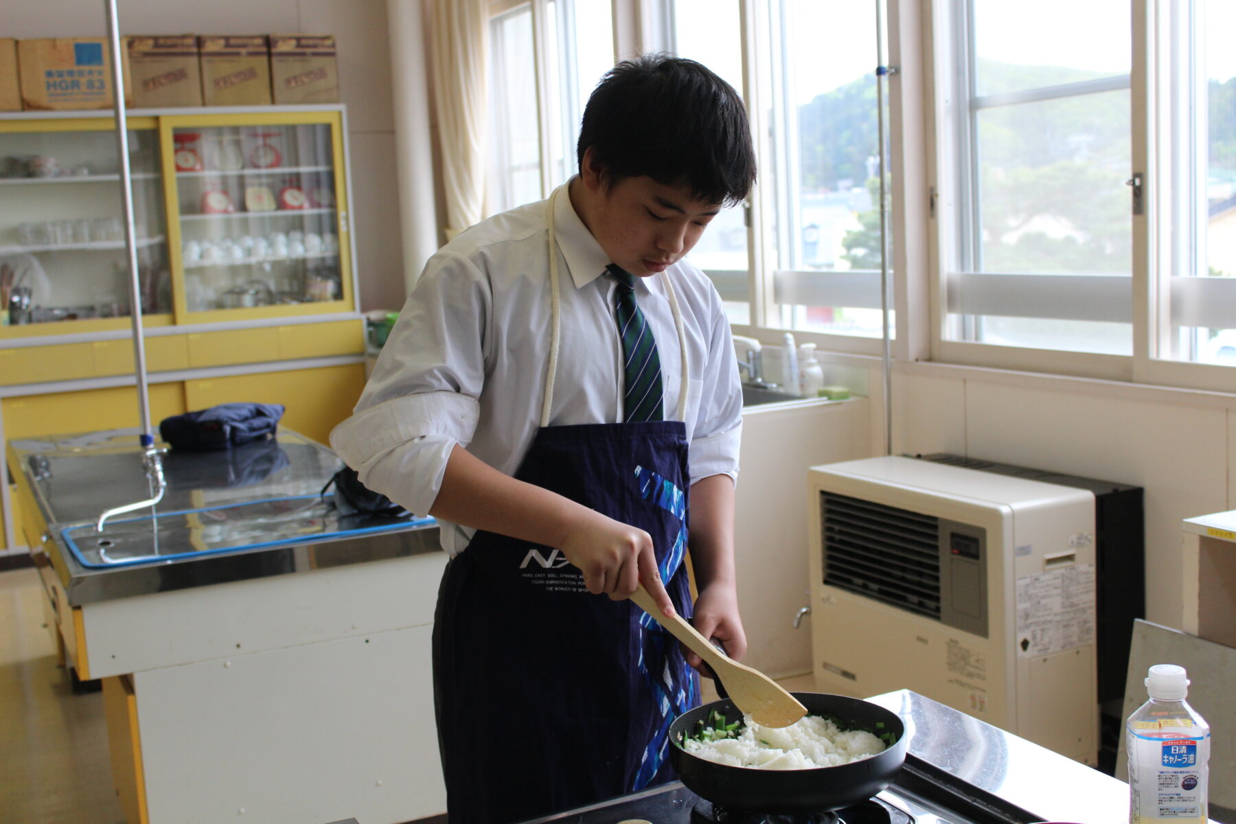 調理実習　ニラチャーハン 7枚目写真