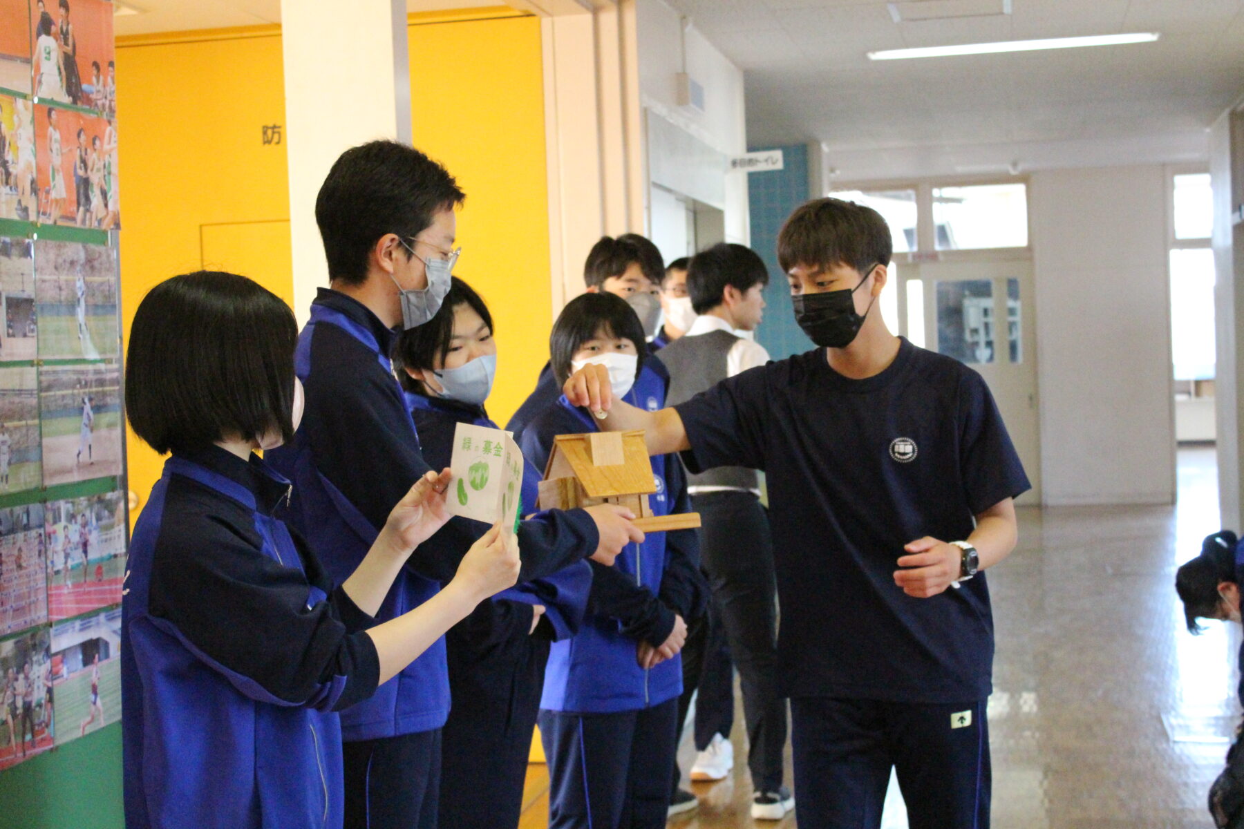 緑の羽根募金　２日目 4枚目写真