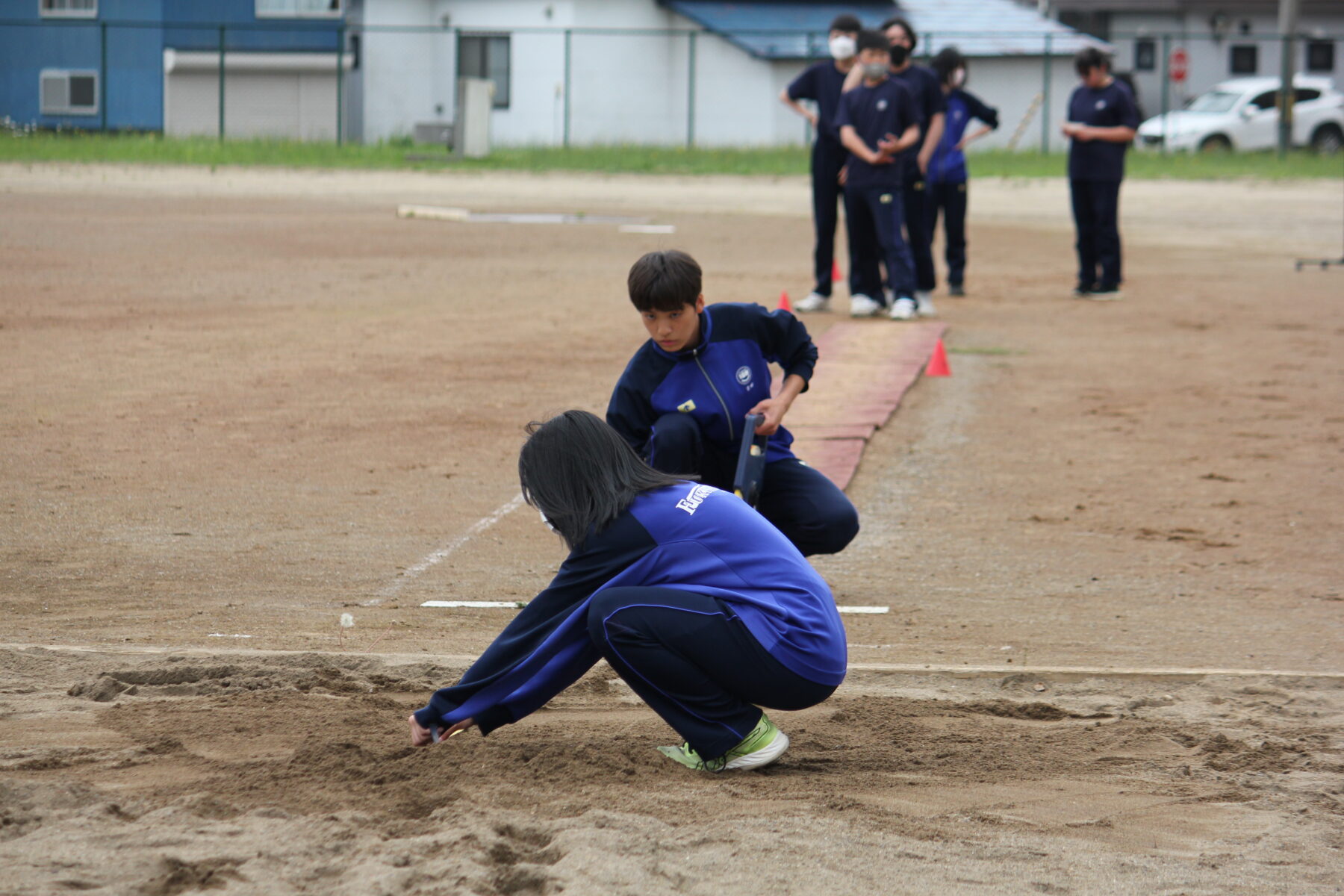 ３年体育　走り幅跳び 2枚目写真