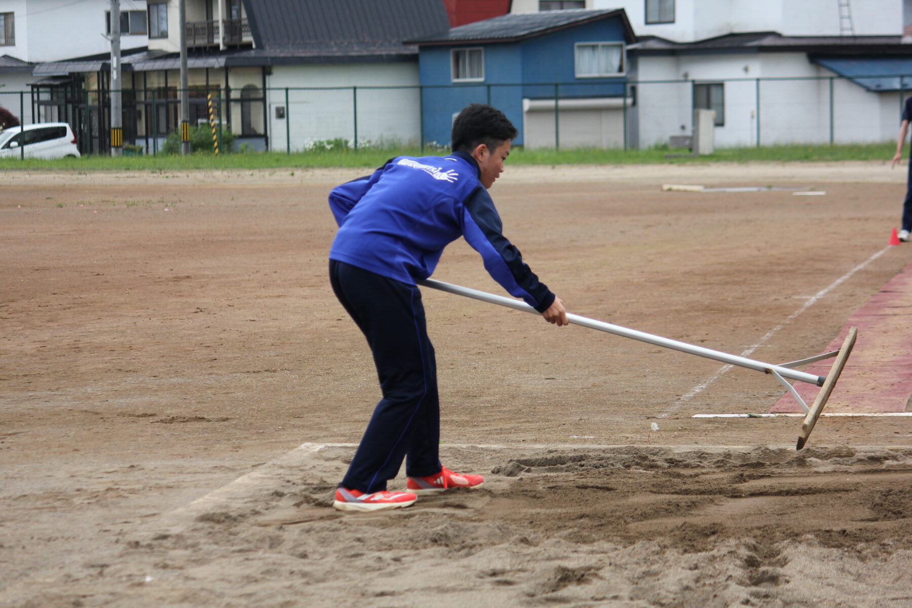 ３年体育　走り幅跳び 3枚目写真