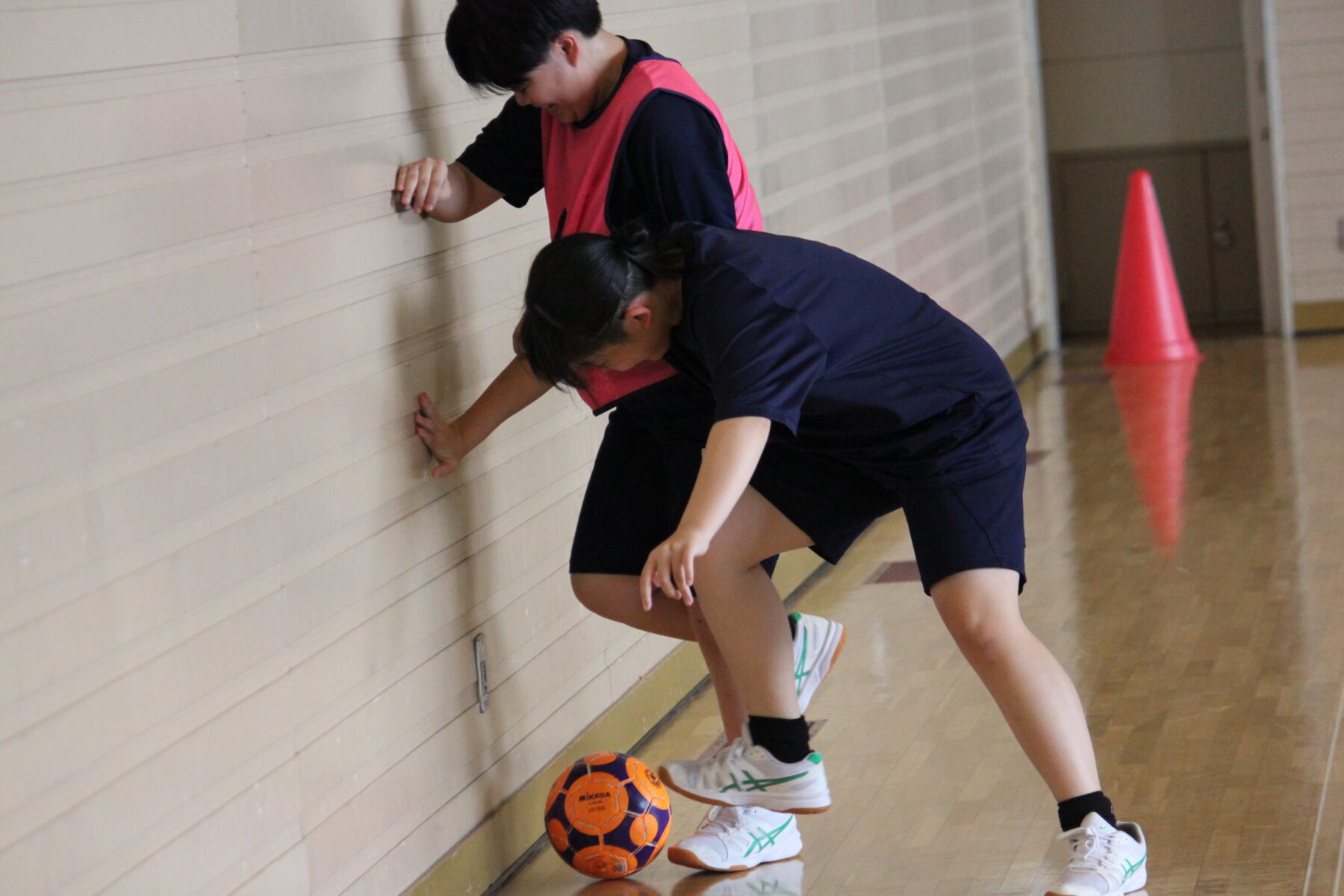 サッカー　２年生ゲームです 3枚目写真