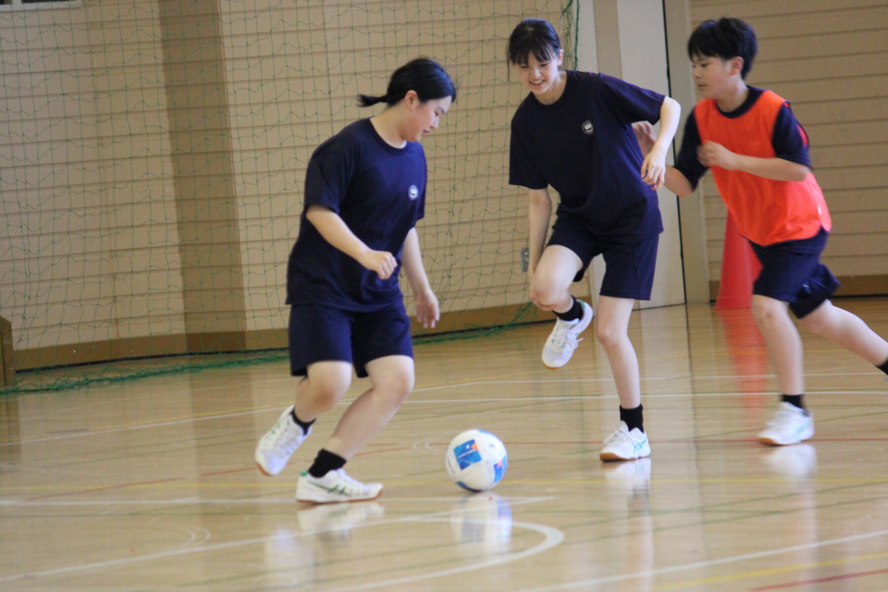 サッカー　強気の女子チーム 8枚目写真