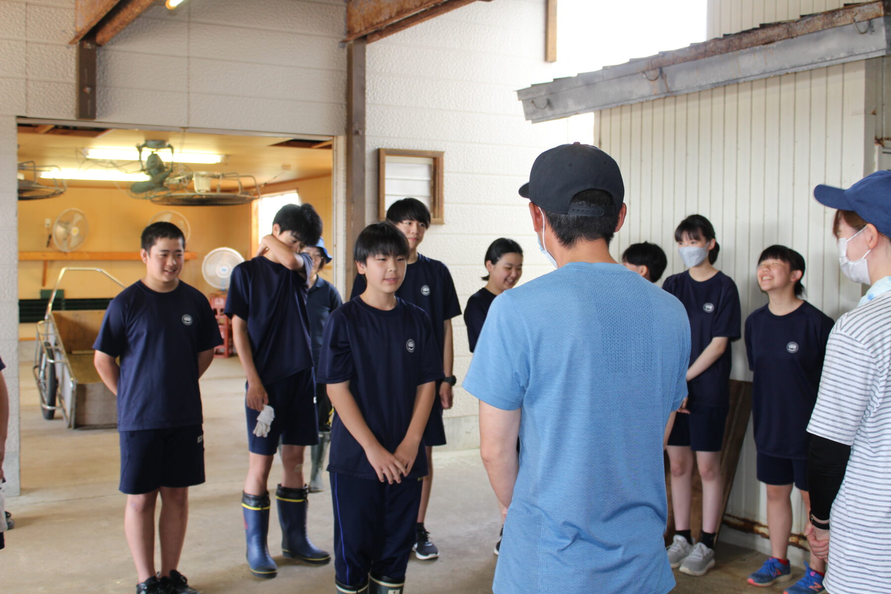 ２年総合的な学習の時間　コンブ漁体験　その５ 5枚目写真