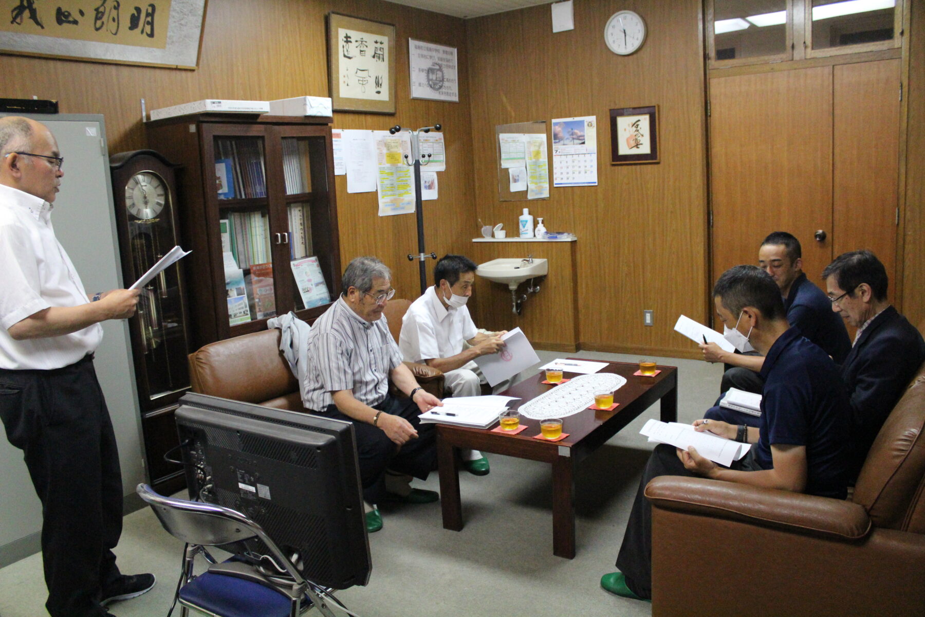 第１回学校運営協議会を開催しました 1枚目写真