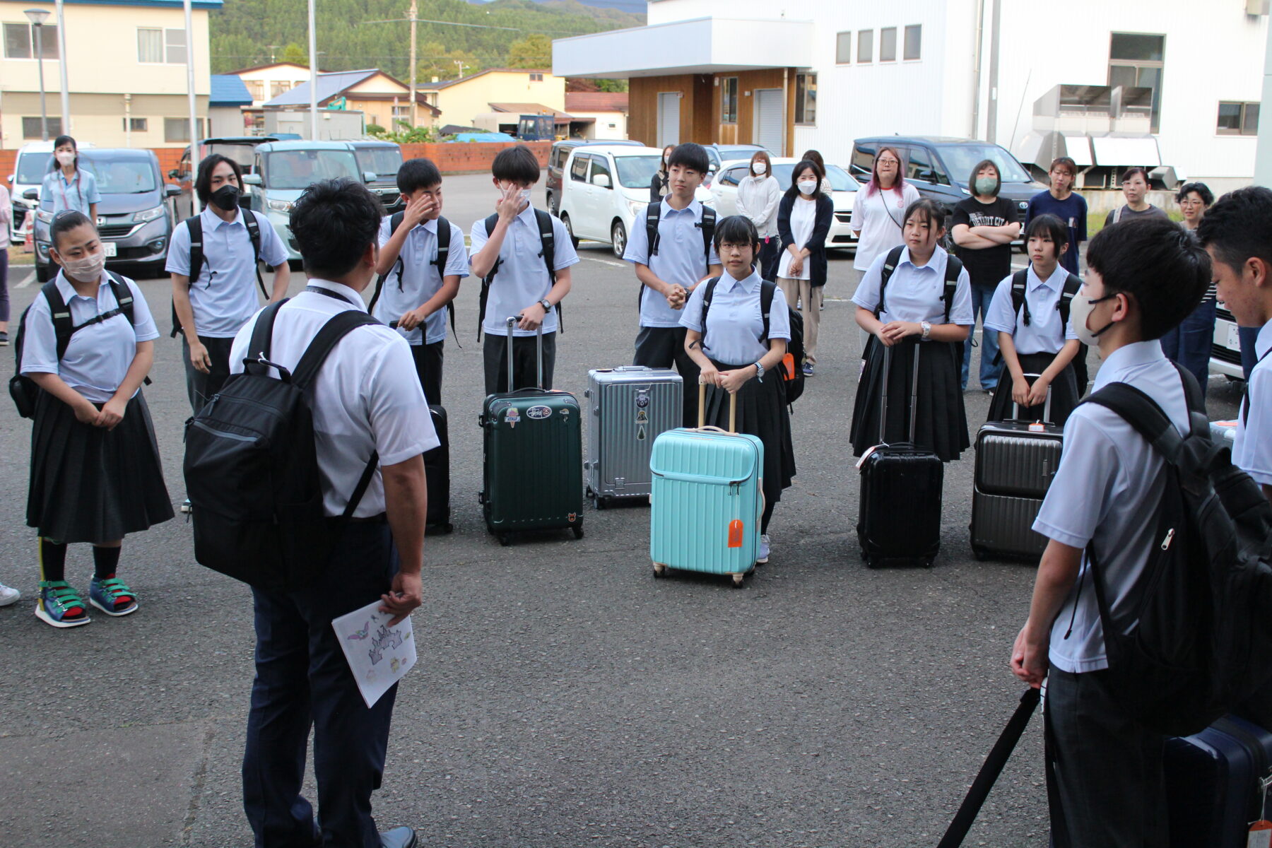 見学旅行団出発しました 7枚目写真