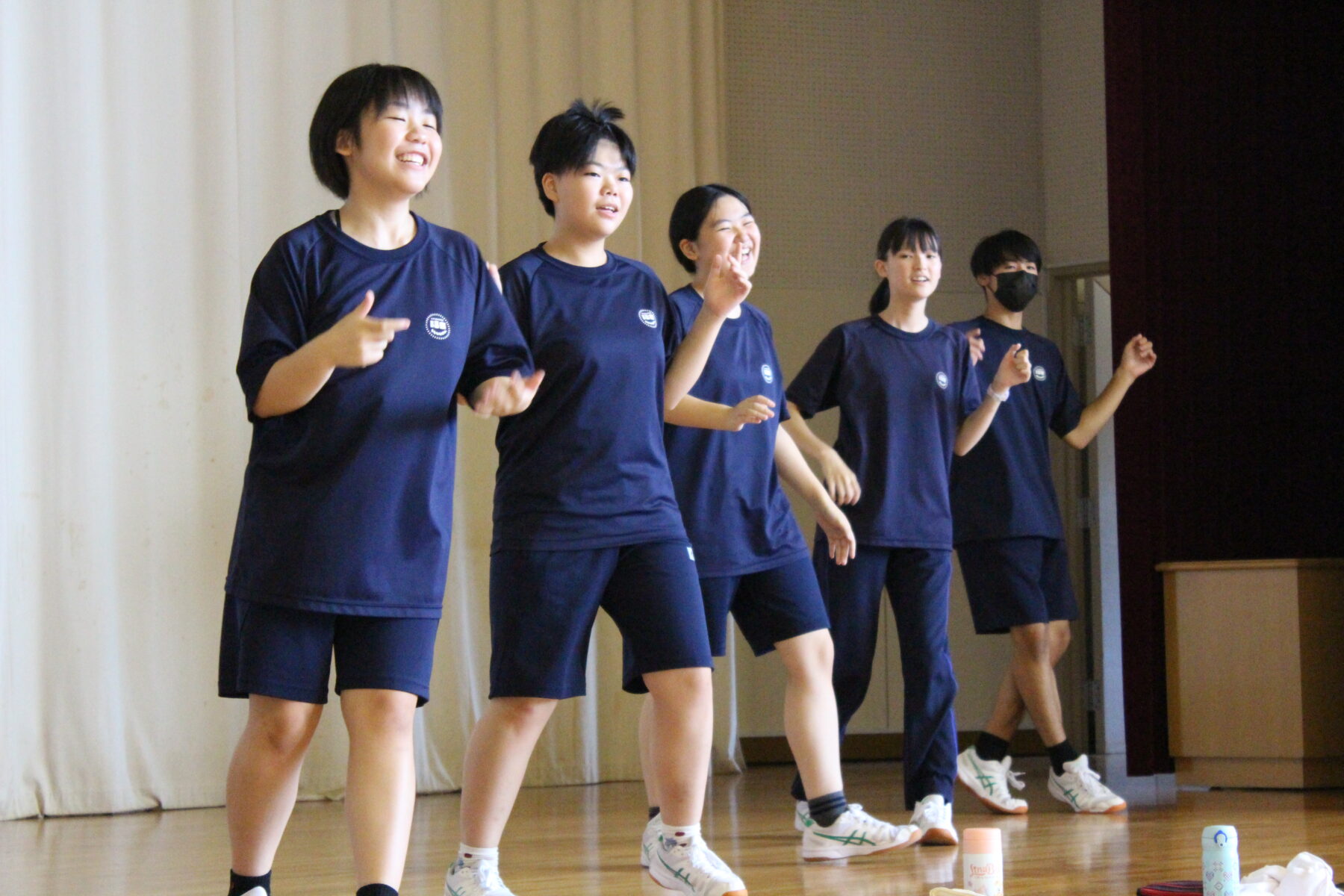 とっても笑顔、とっても真顔 10枚目写真