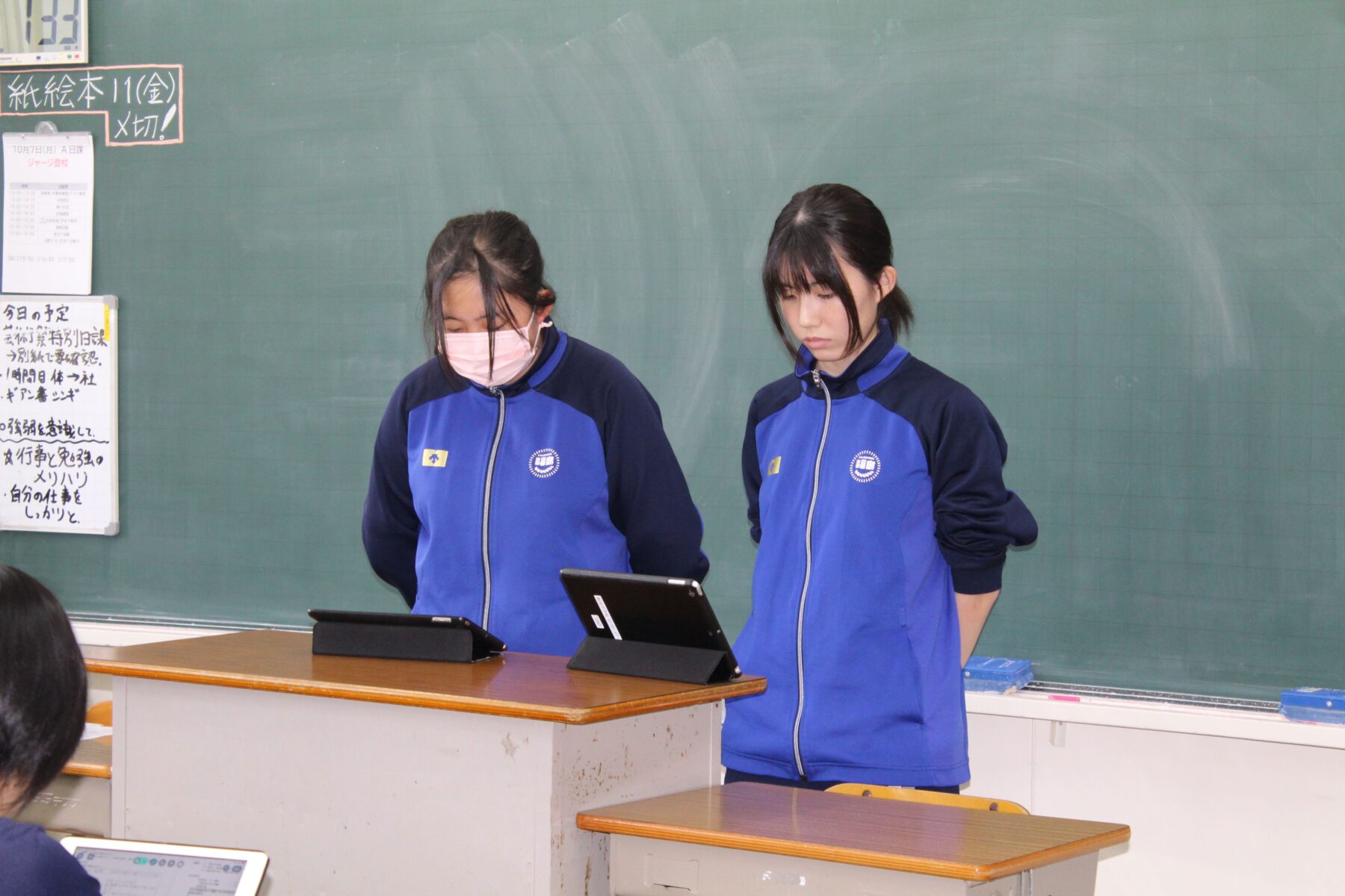 学級議案審議　生徒総会に向けて 3枚目写真