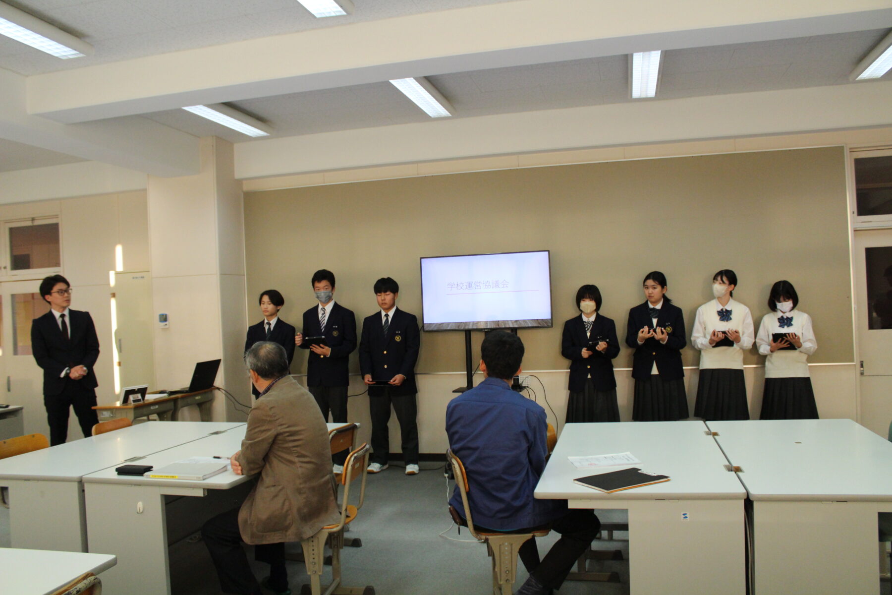 CS学校運営協議会と生徒会書記局との交流会 1枚目写真