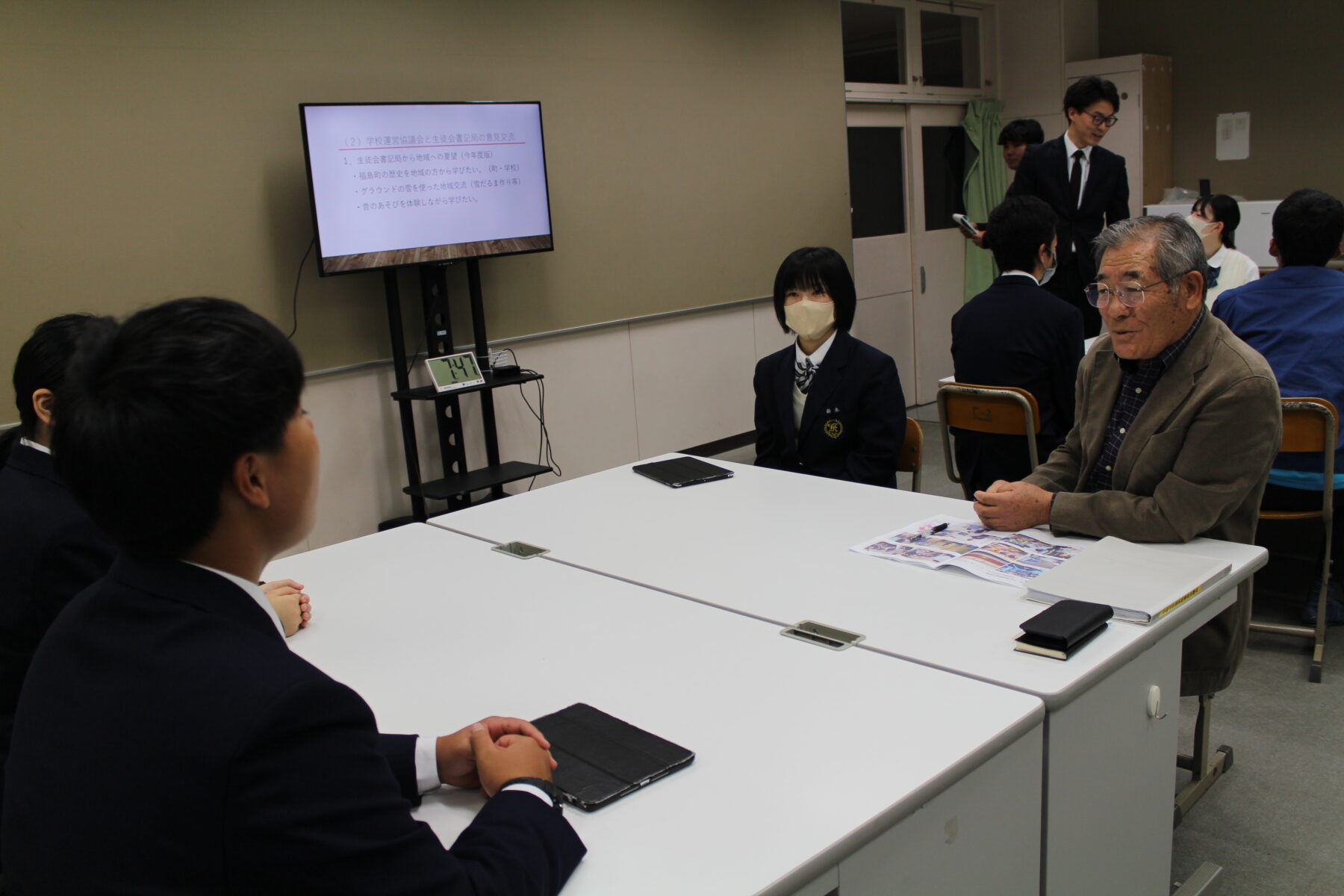 CS学校運営協議会と生徒会書記局との交流会 9枚目写真