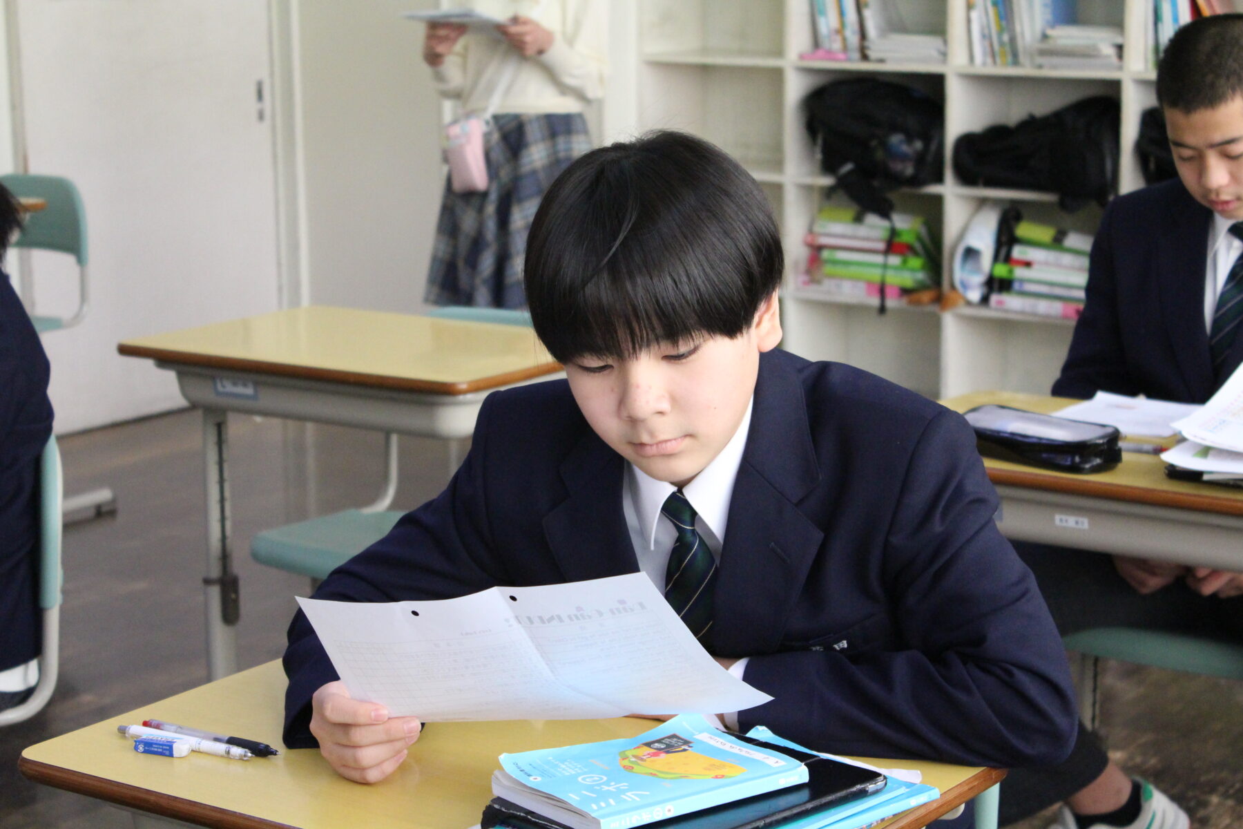 先生方も勉強します　２年生英語の授業 5枚目写真