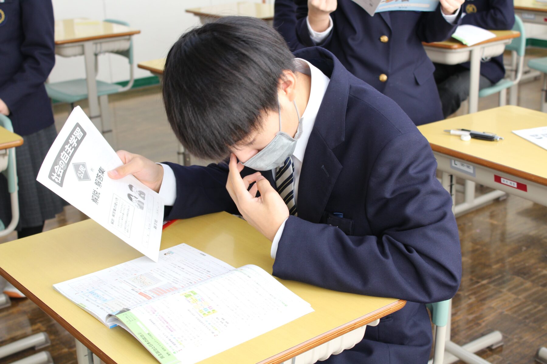 定期テスト日の昼休み 4枚目写真