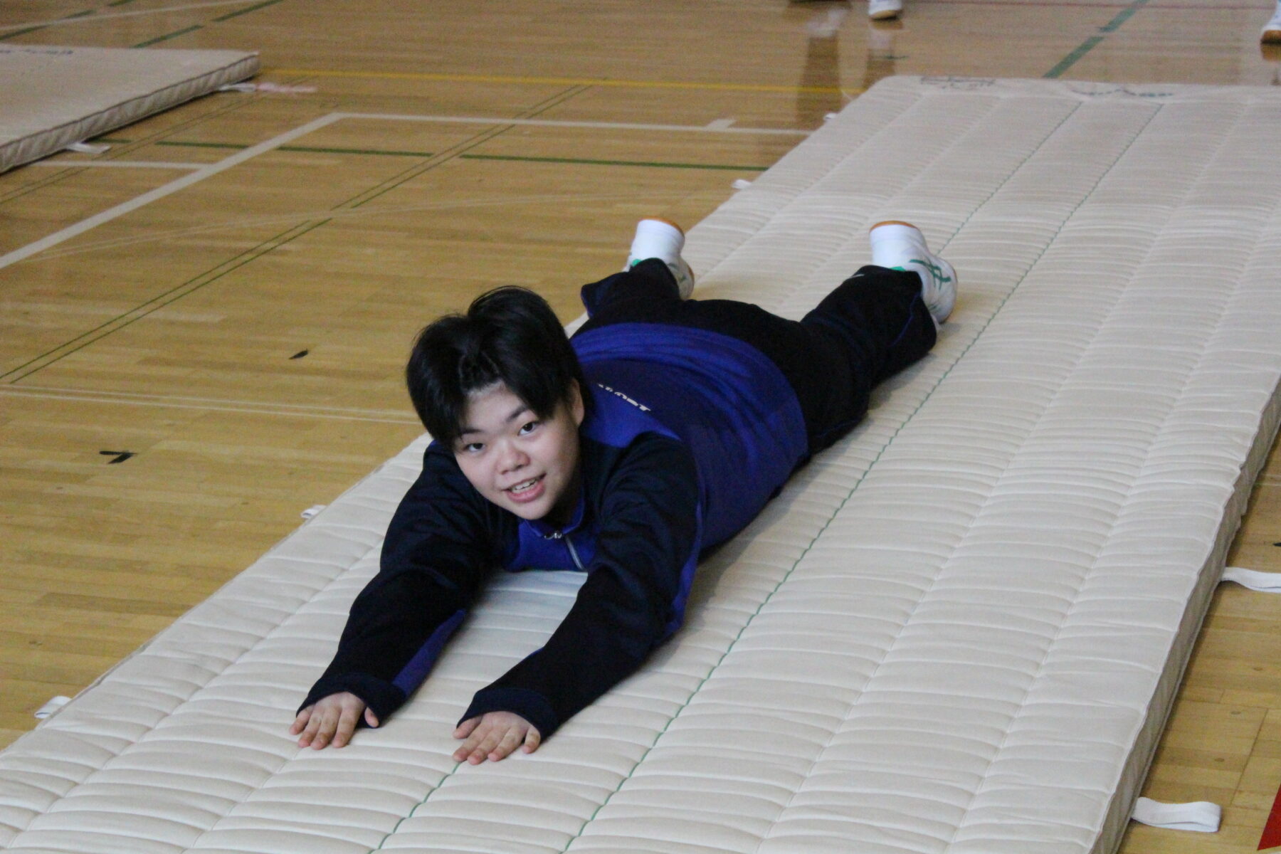 器械運動　２年生 5枚目写真