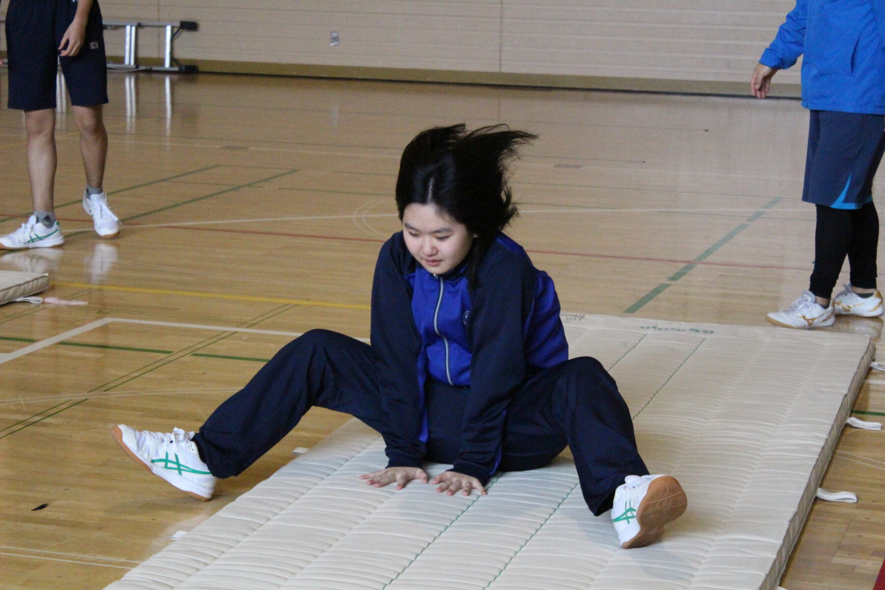 器械運動　２年生 7枚目写真