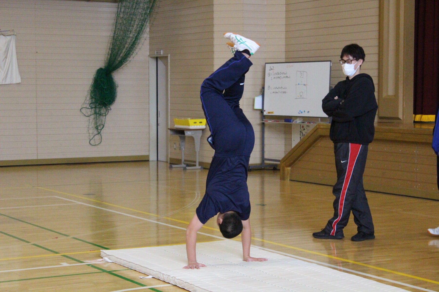 器械運動　今日はテストです 3枚目写真