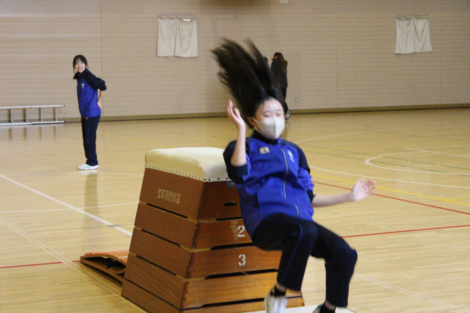 台上前転ができるのに・・・ 9枚目写真