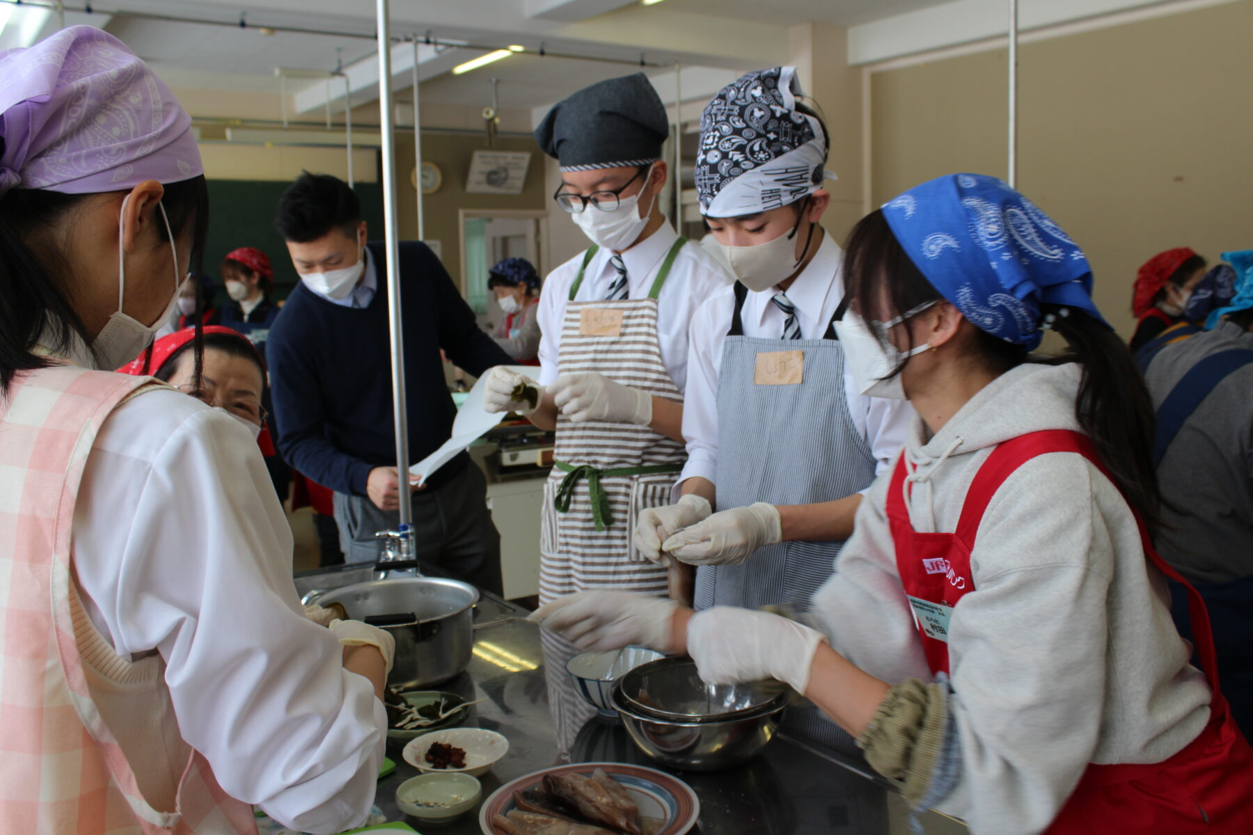 ３年総合的な学習の時間　郷土料理体験その４ 5枚目写真