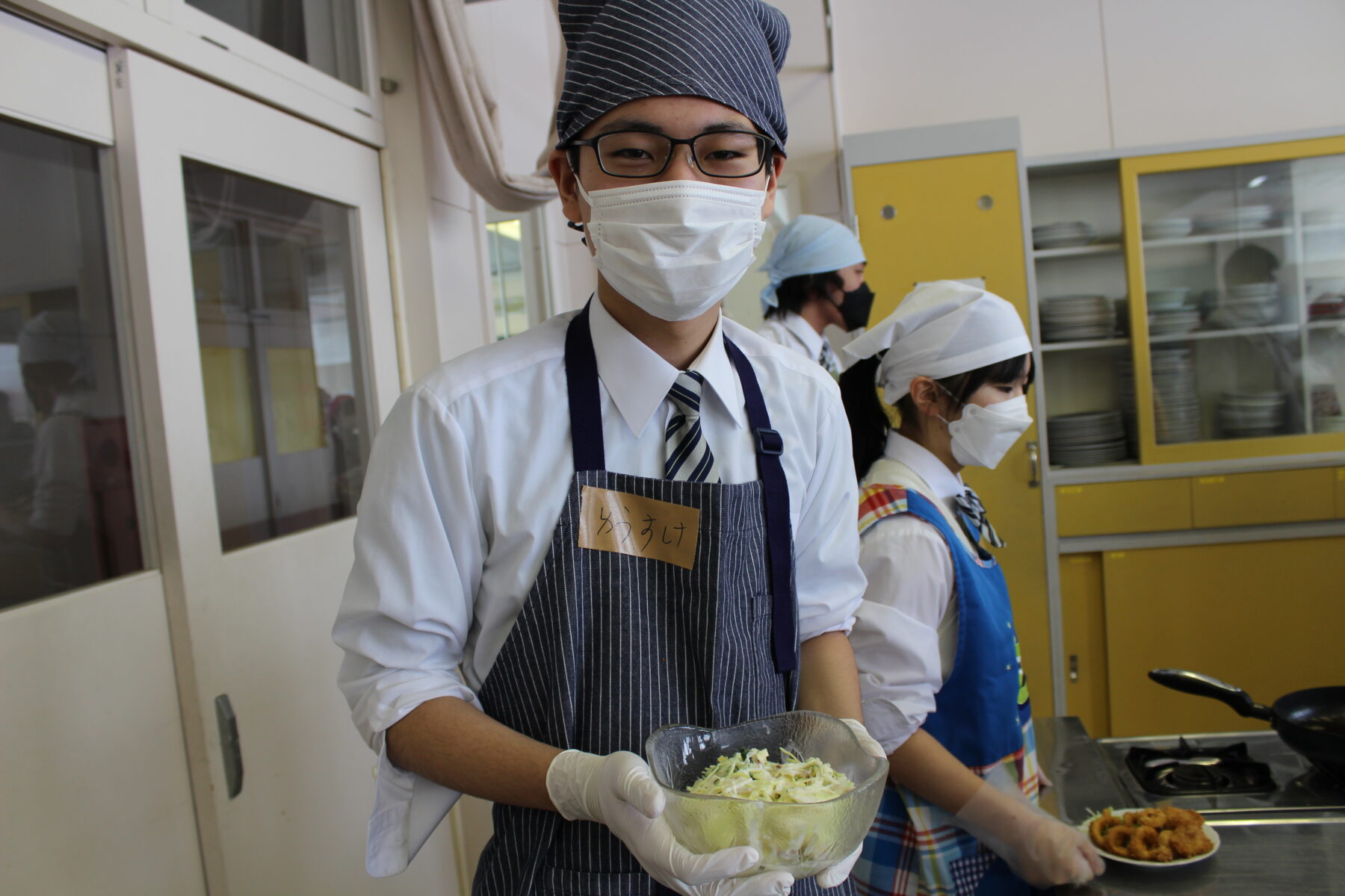 ３年総合的な学習の時間　郷土料理体験その５ 6枚目写真