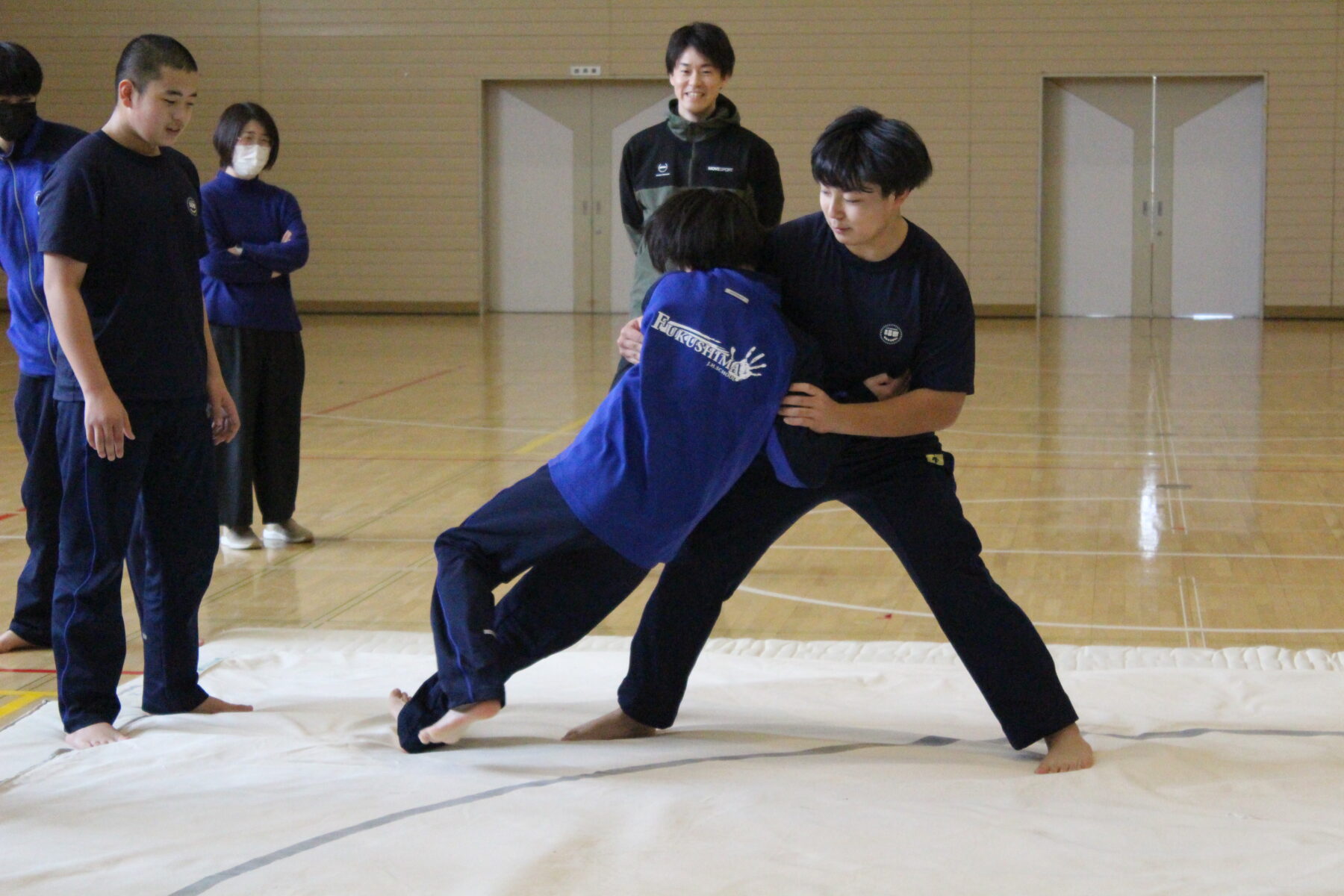 相撲　親方登場！？ 7枚目写真