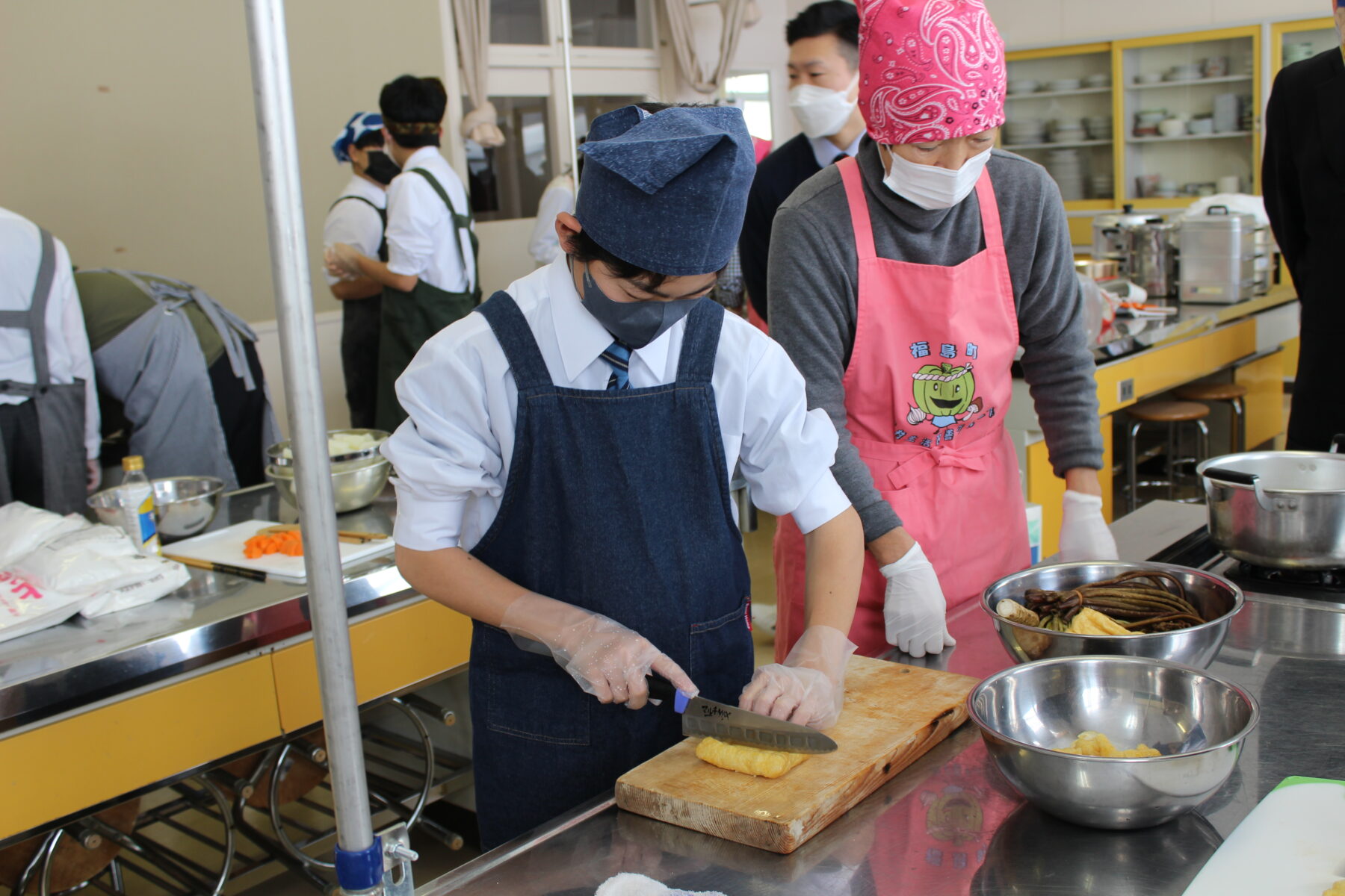 郷土料理体験　１・２年生　その２ 5枚目写真