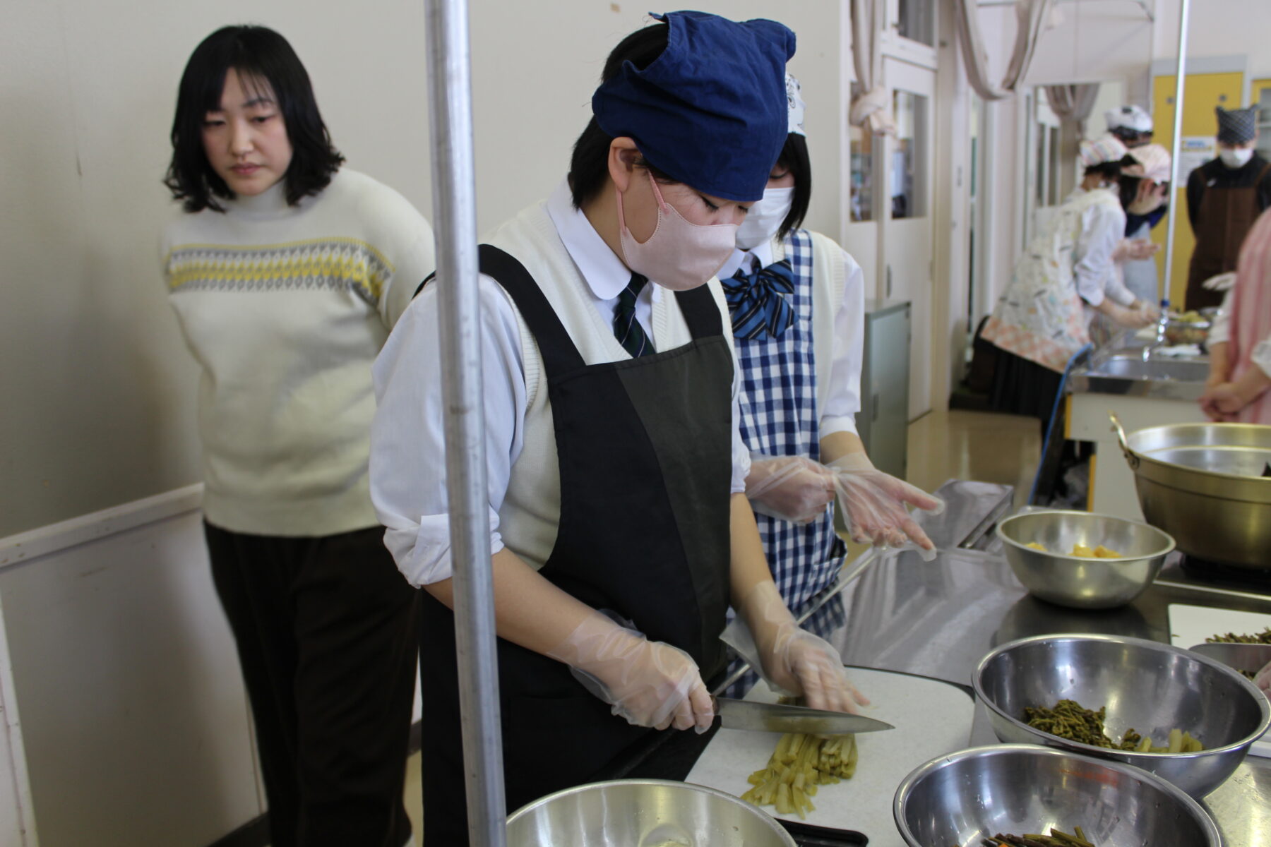 郷土料理体験　１・２年生　その３ 3枚目写真