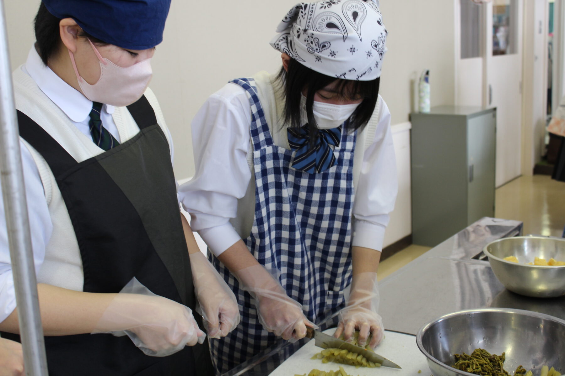 郷土料理体験　１・２年生　その３ 5枚目写真