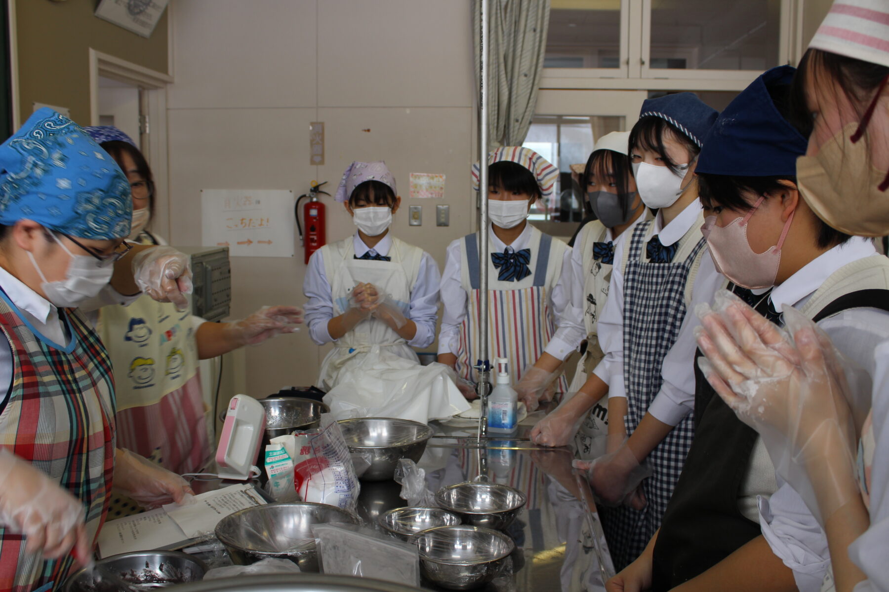 郷土料理体験　１・２年生　その６ 7枚目写真