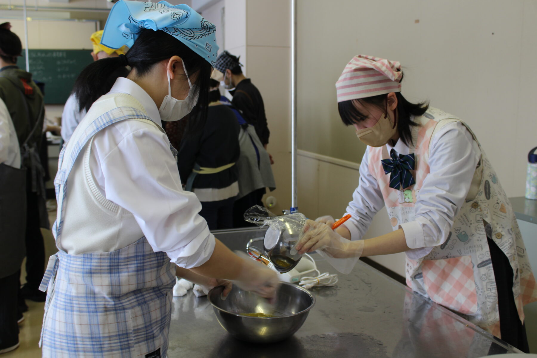 郷土料理体験　１・２年生　その７ 5枚目写真