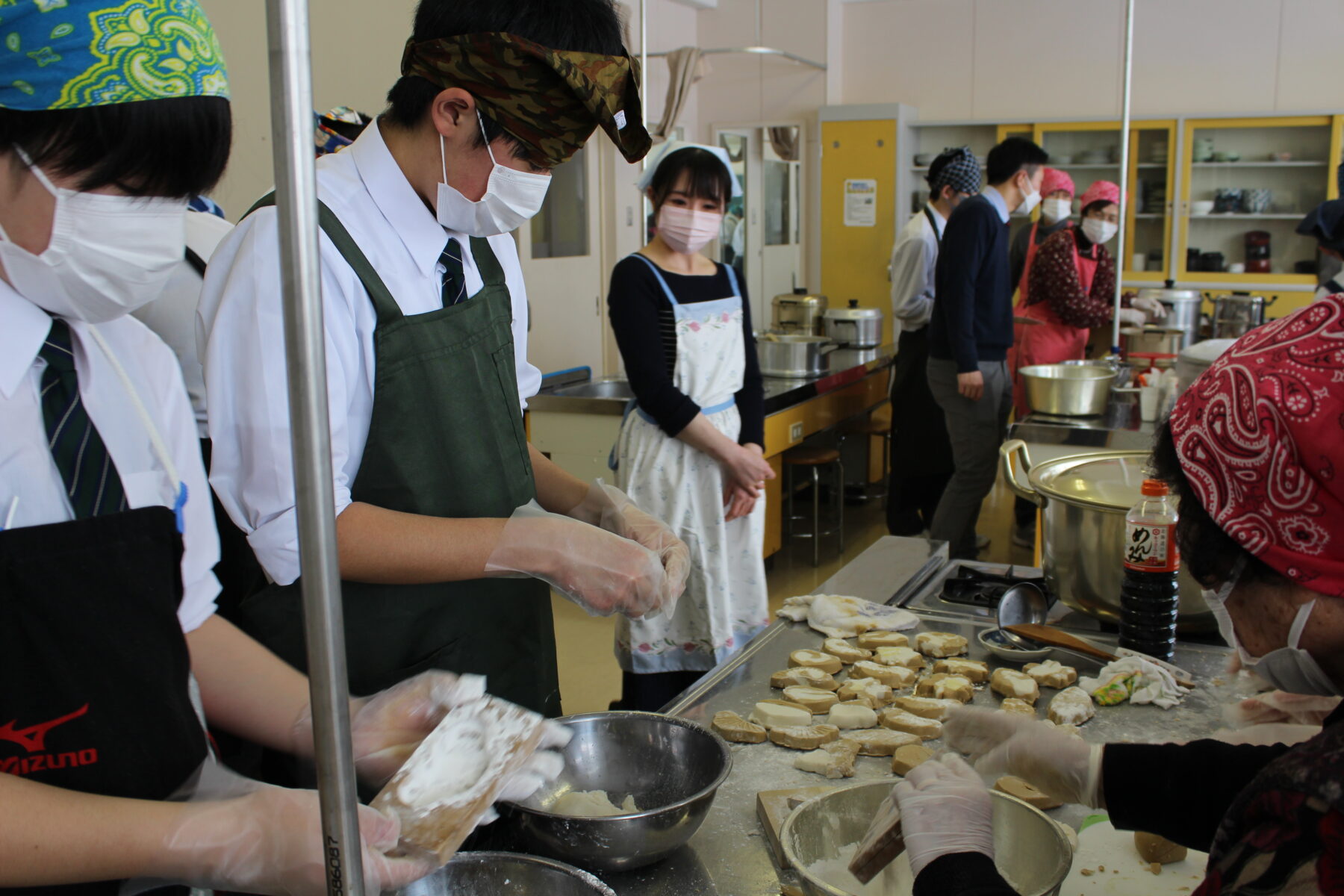 郷土料理体験　１・２年生　その８ 9枚目写真