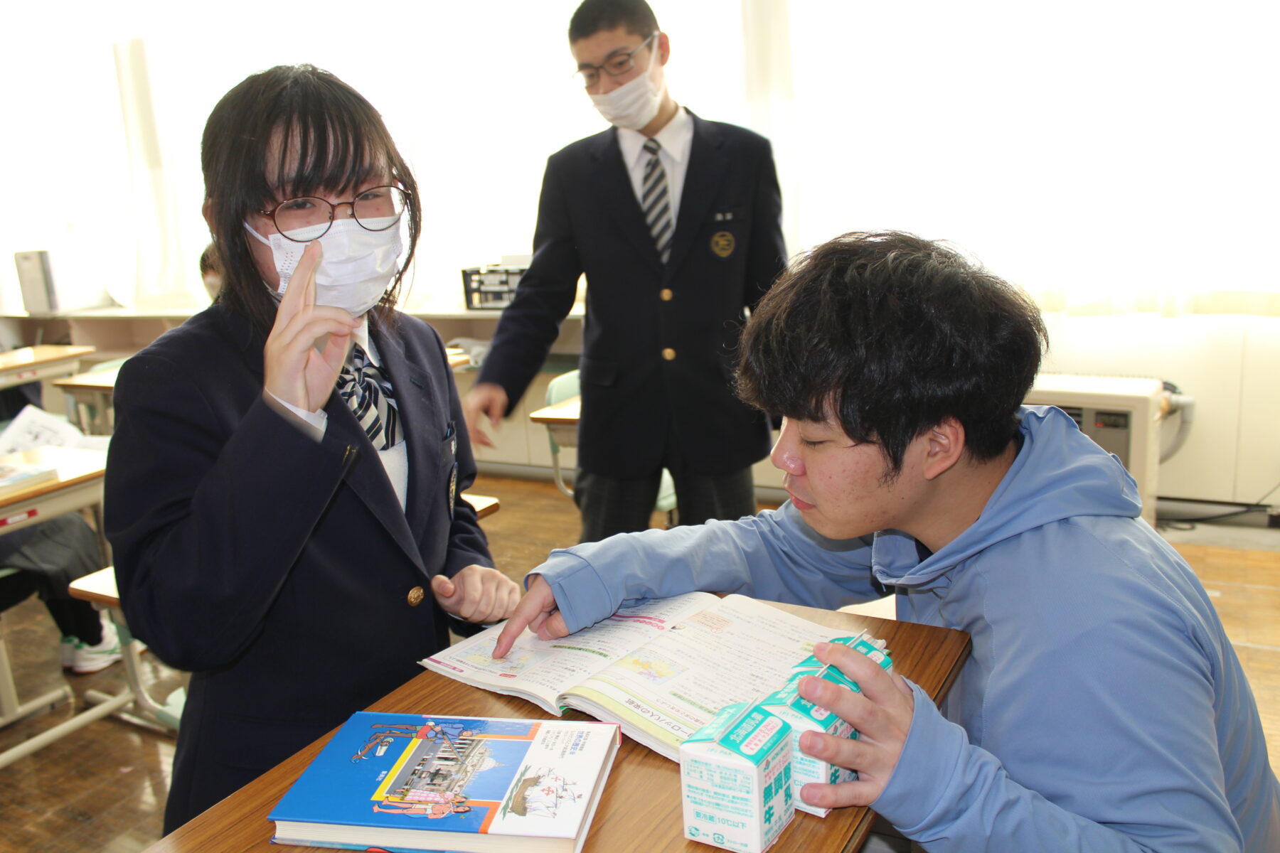 昼休みの福島中学校 8枚目写真