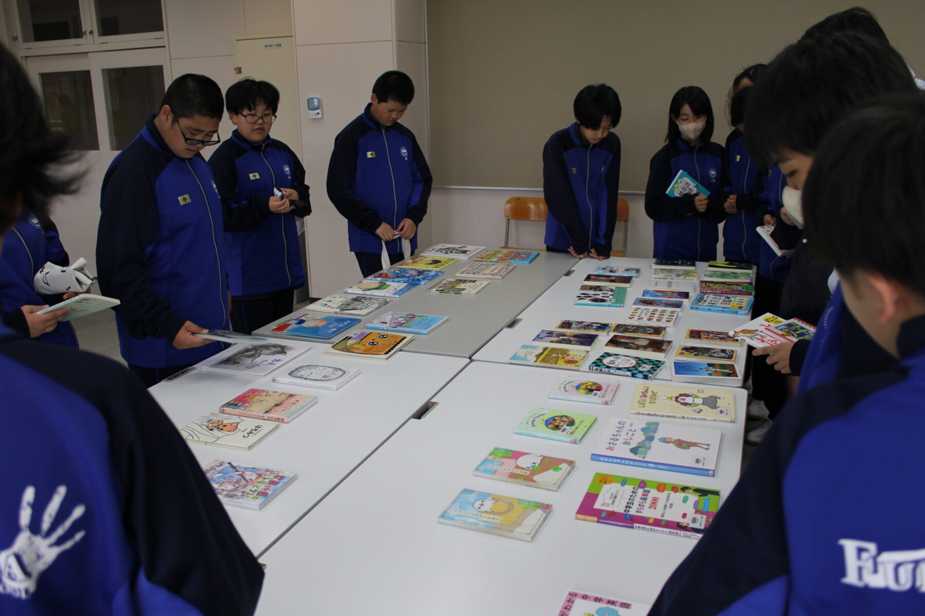 1年生　福島町移動図書 1枚目写真