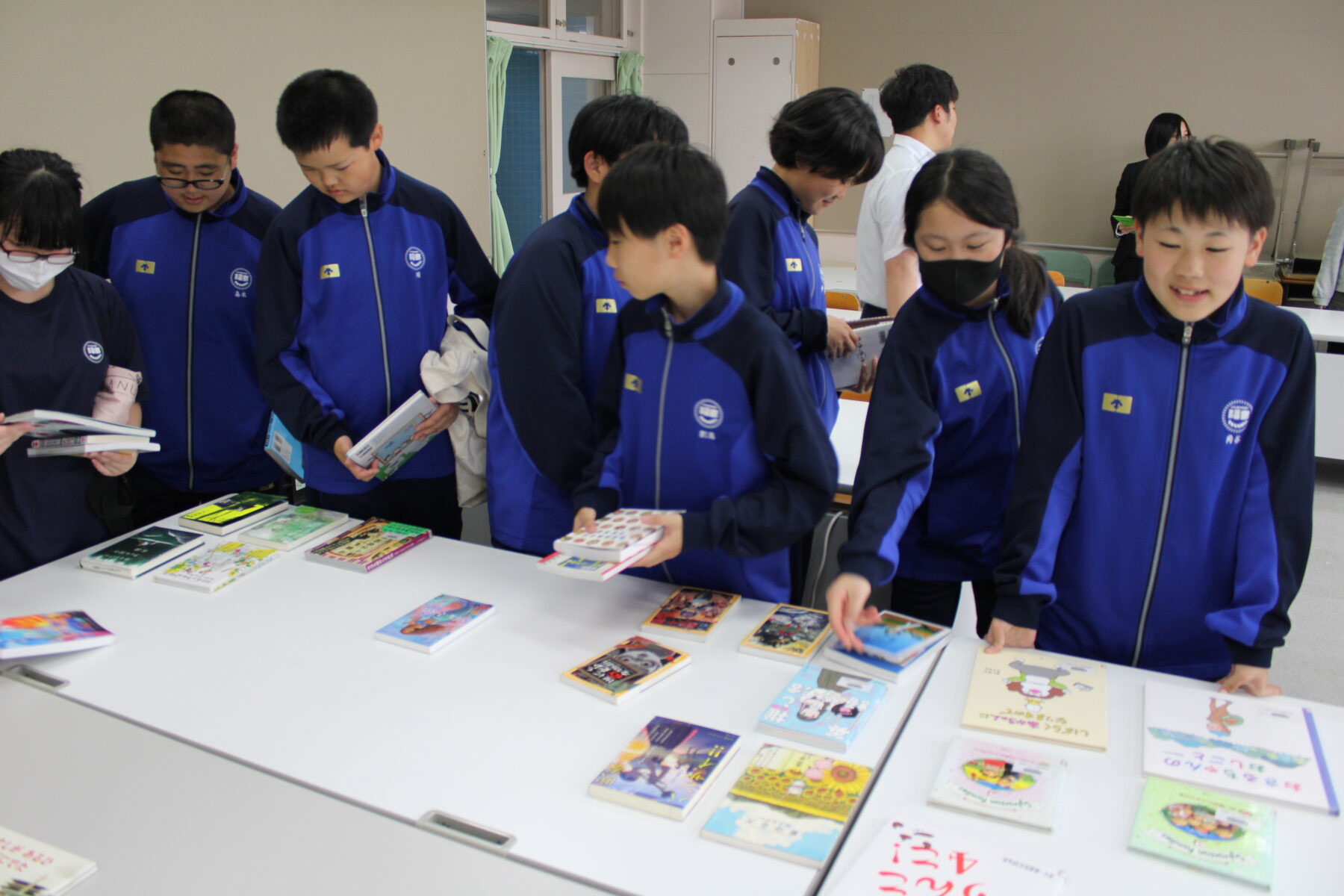 1年生　福島町移動図書 5枚目写真