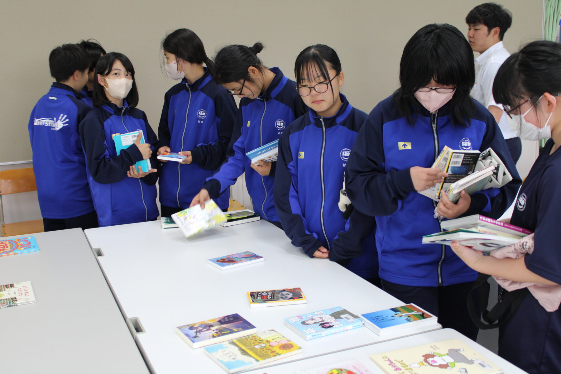 1年生　福島町移動図書 7枚目写真