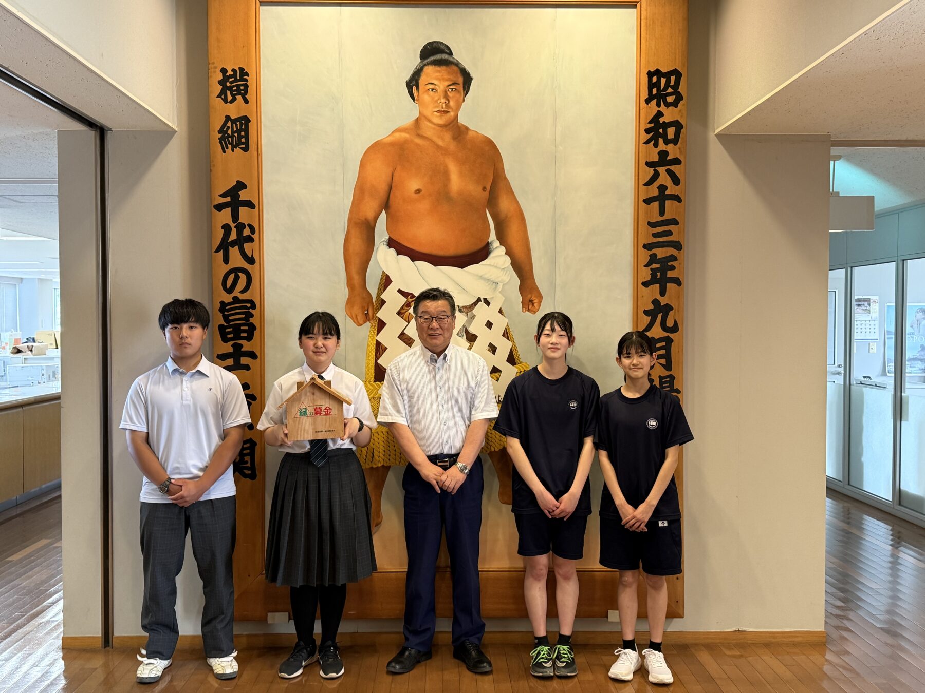 緑の羽根募金伝達 4枚目写真