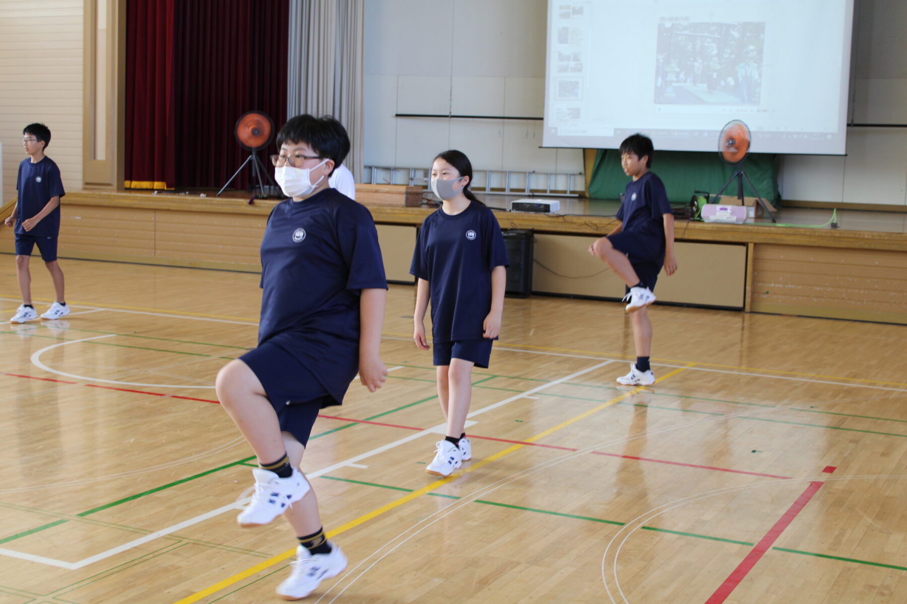 総合的な学習　１年生による伝統芸能体験会 3枚目写真