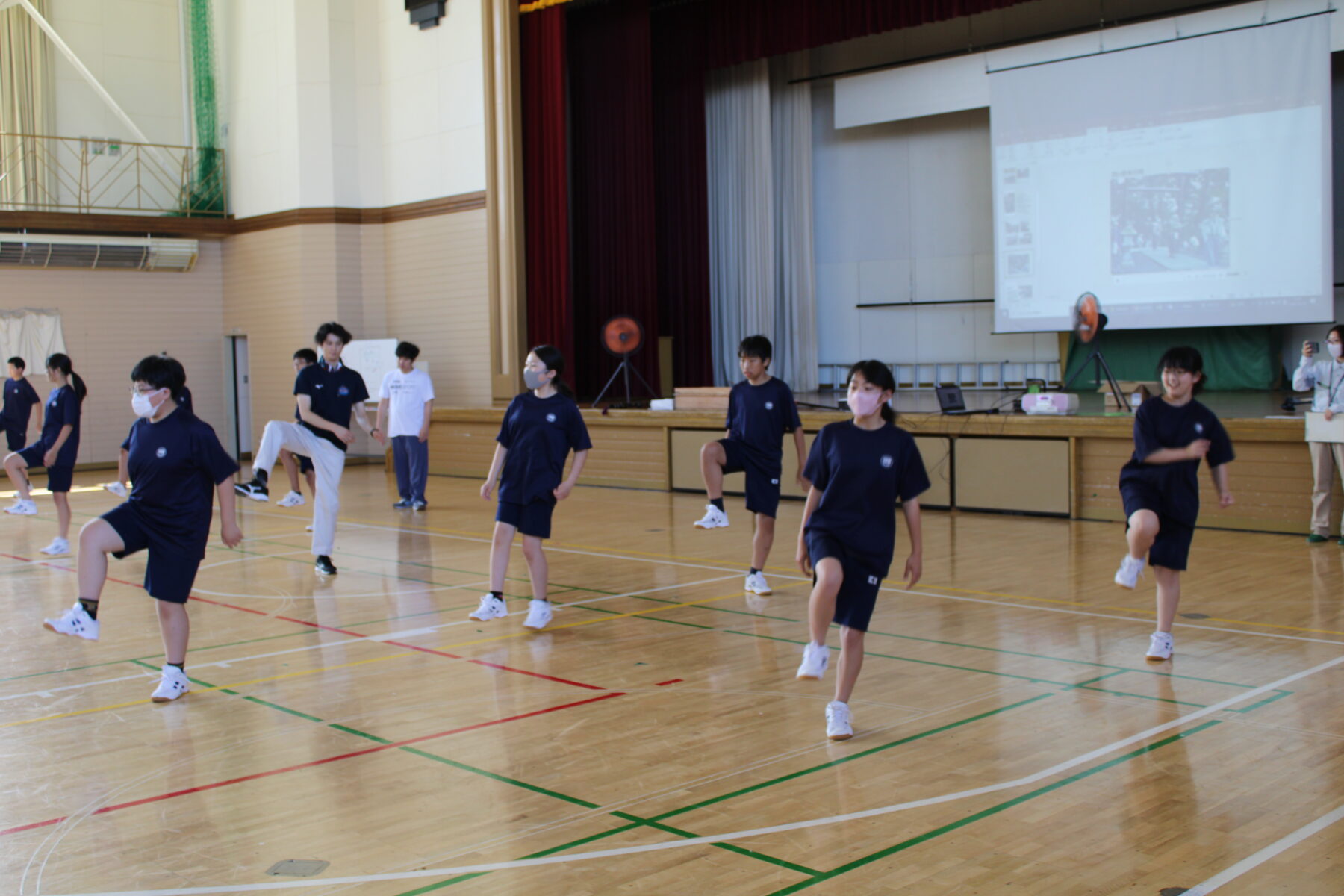 総合的な学習　１年生による伝統芸能体験会 4枚目写真