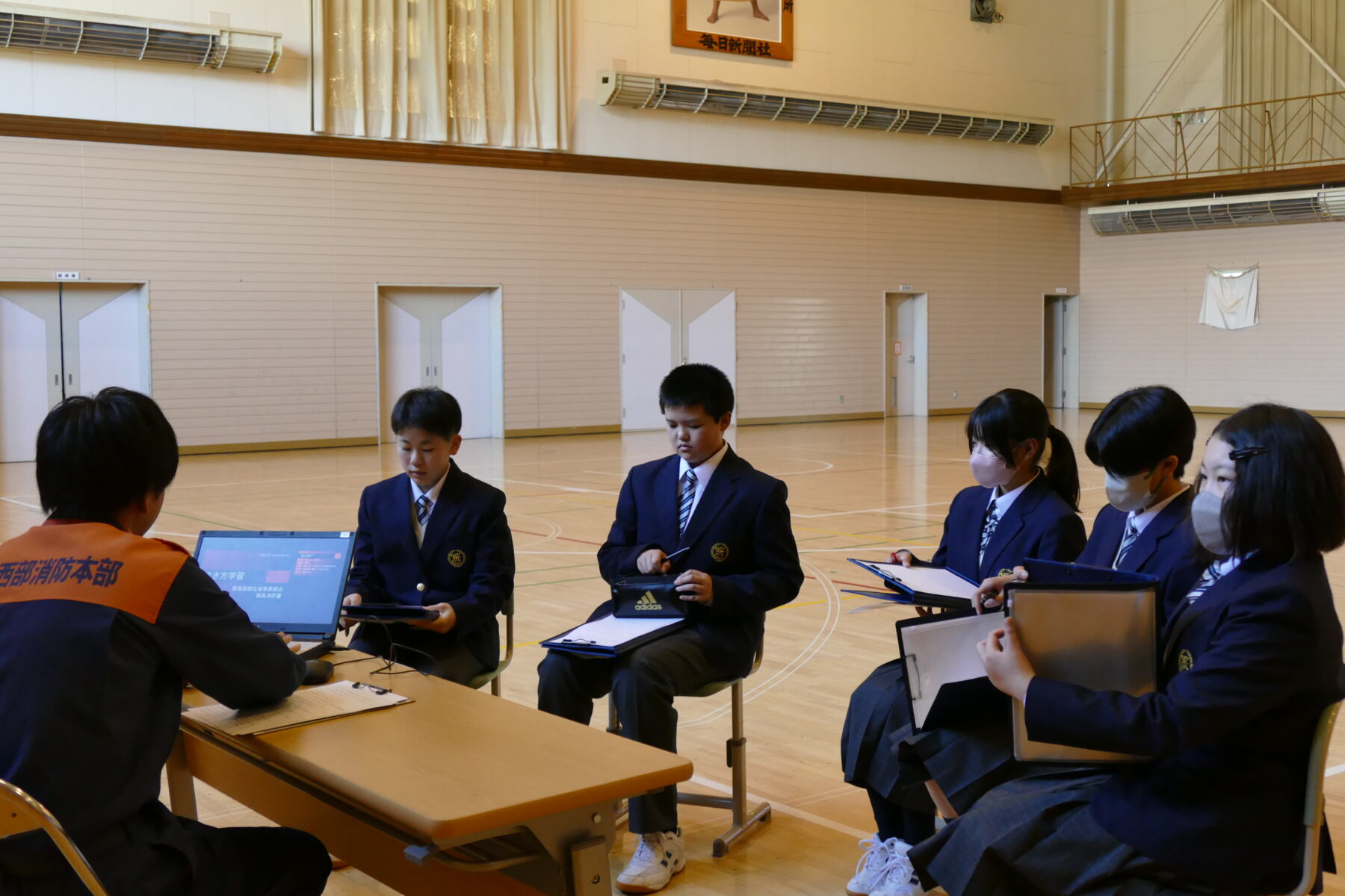 １年生総合　職場講話 3枚目写真