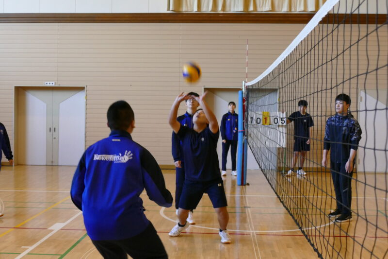 全校体育（バレーボール）