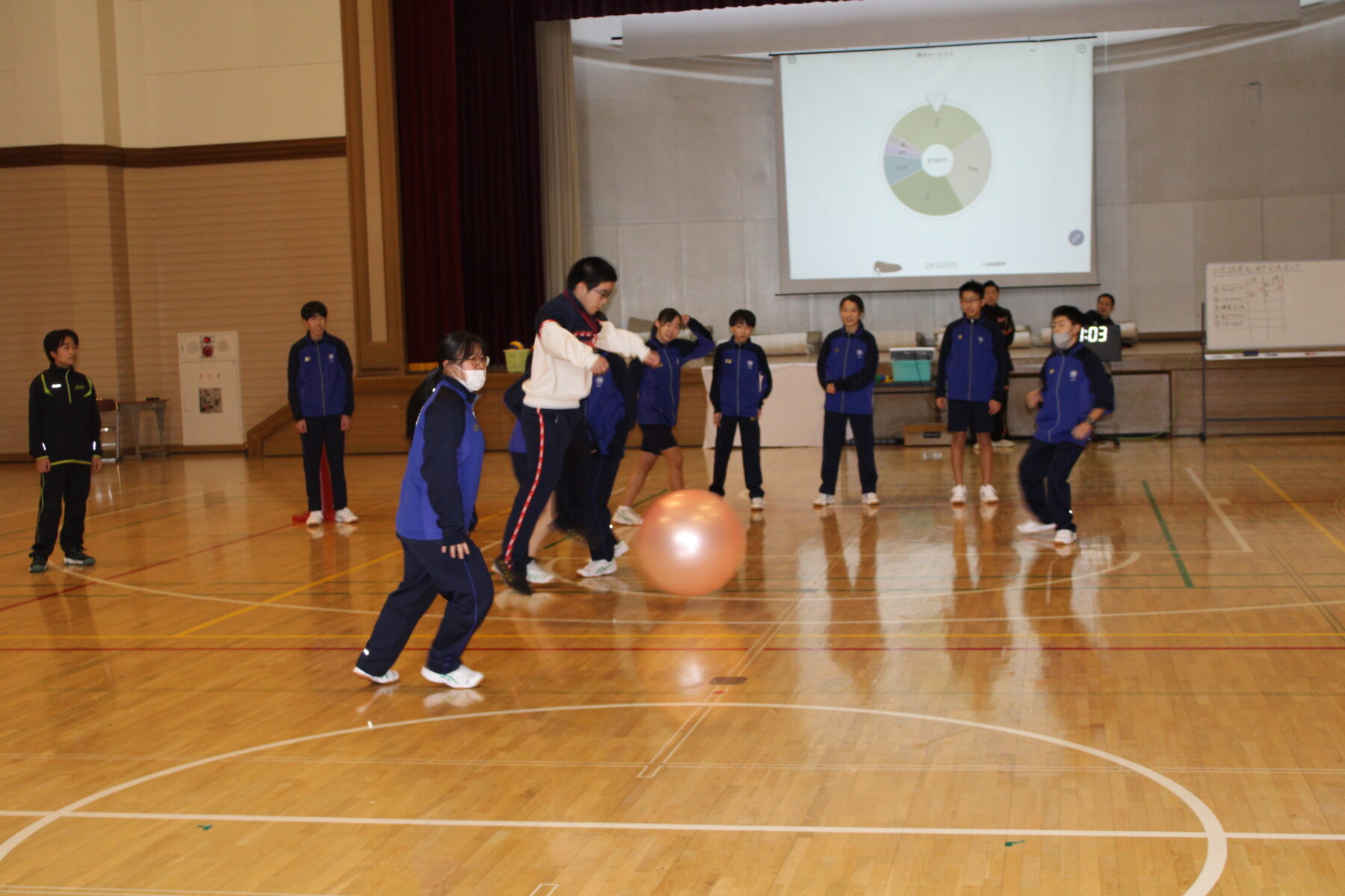 １，２年生　長崎県松浦市生徒交流（レクリエーション） 5枚目写真