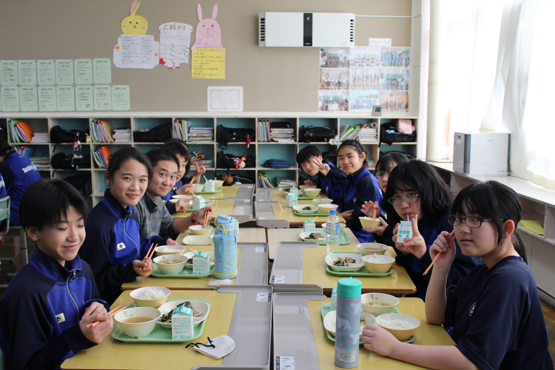 １，２年生　長崎県松浦市生徒交流（給食） 2枚目写真