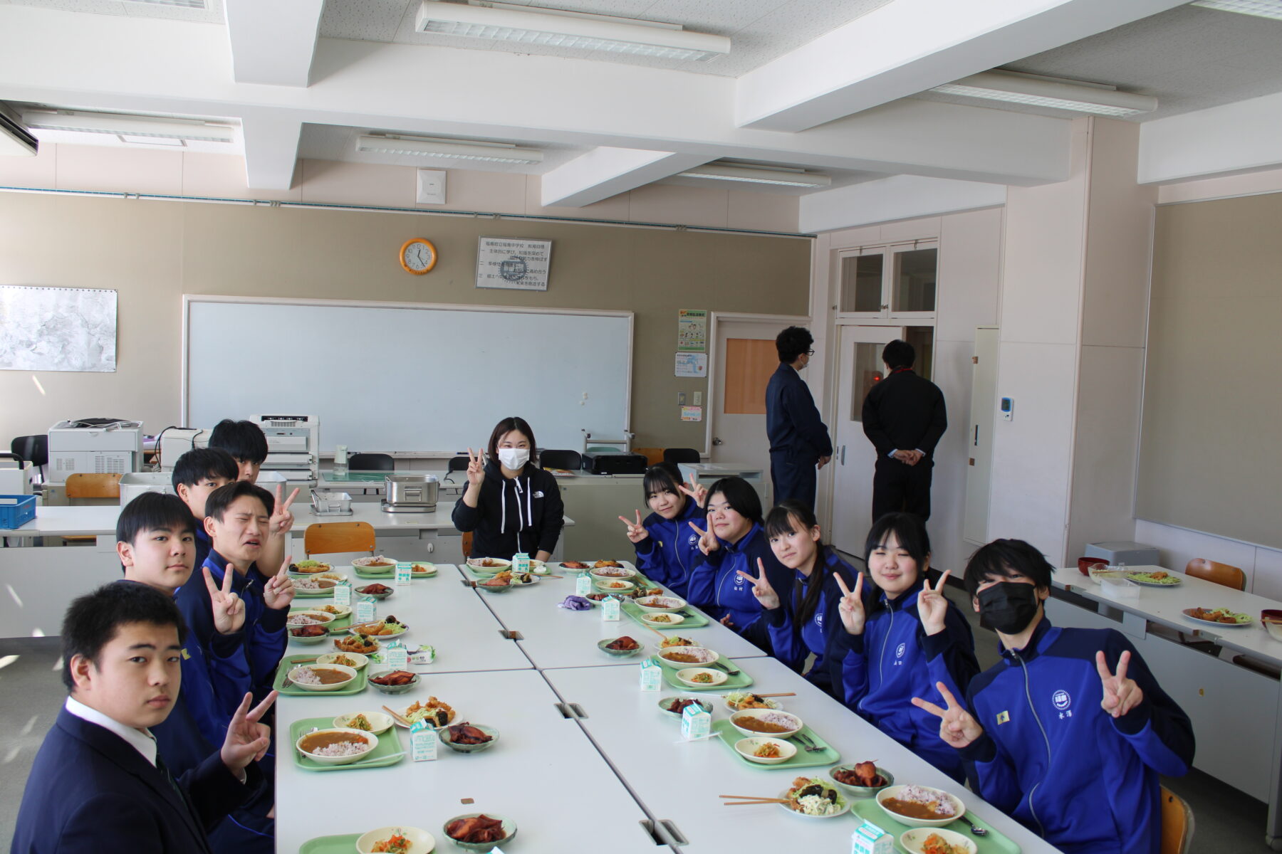 ３年生総合　郷土料理体験 1枚目写真