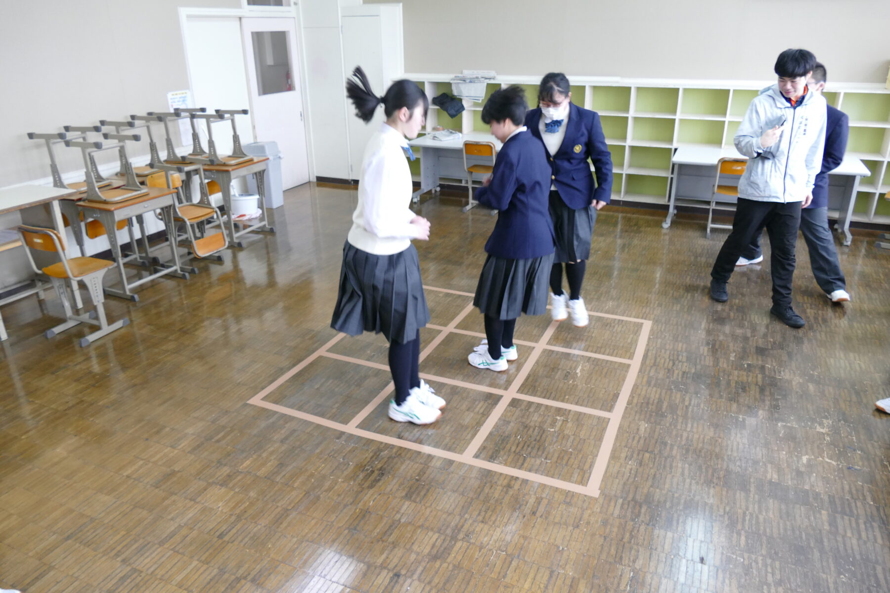 ２年生学級レクリエーション 8枚目写真