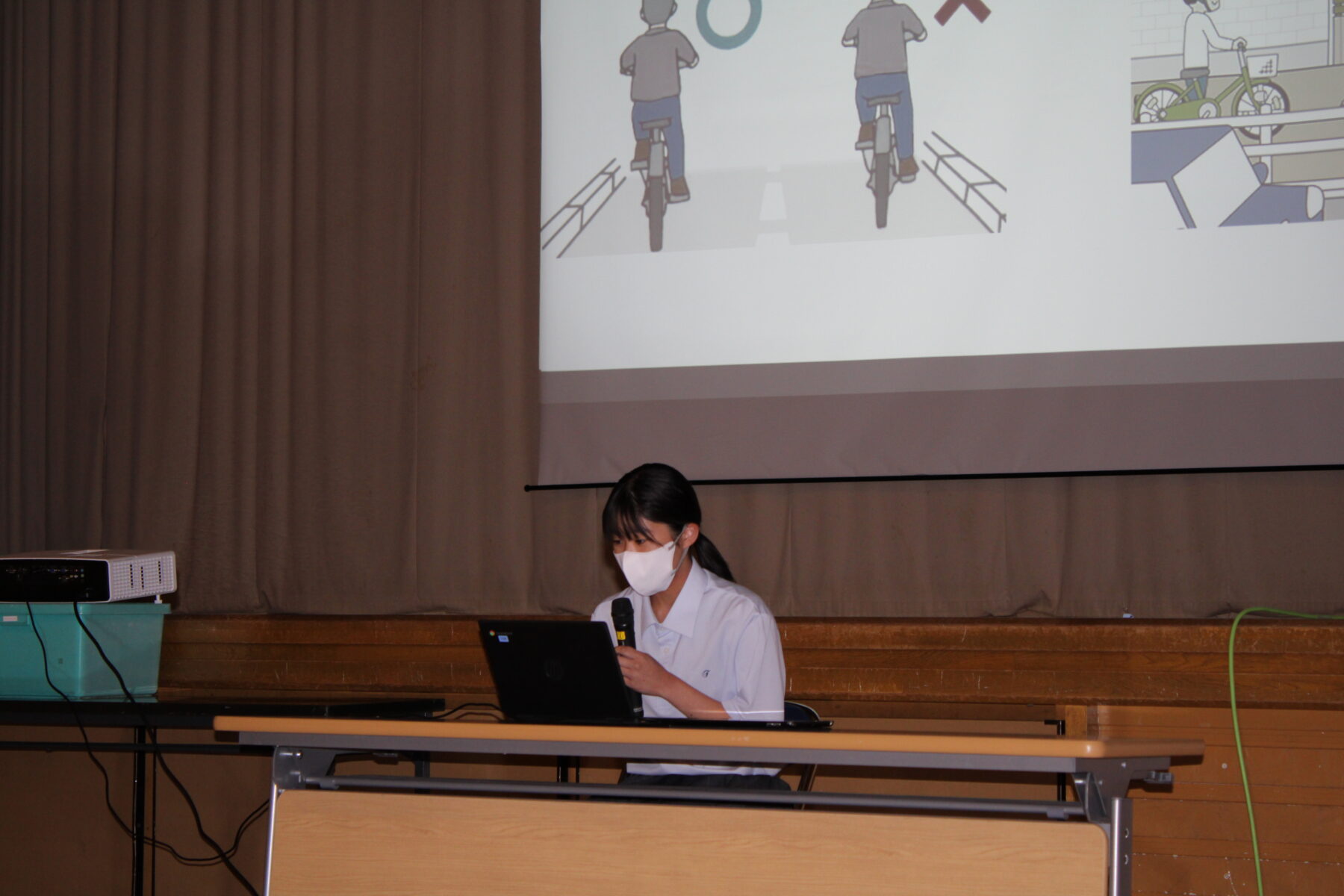 ６月８日３年見学旅行発表会 4枚目写真