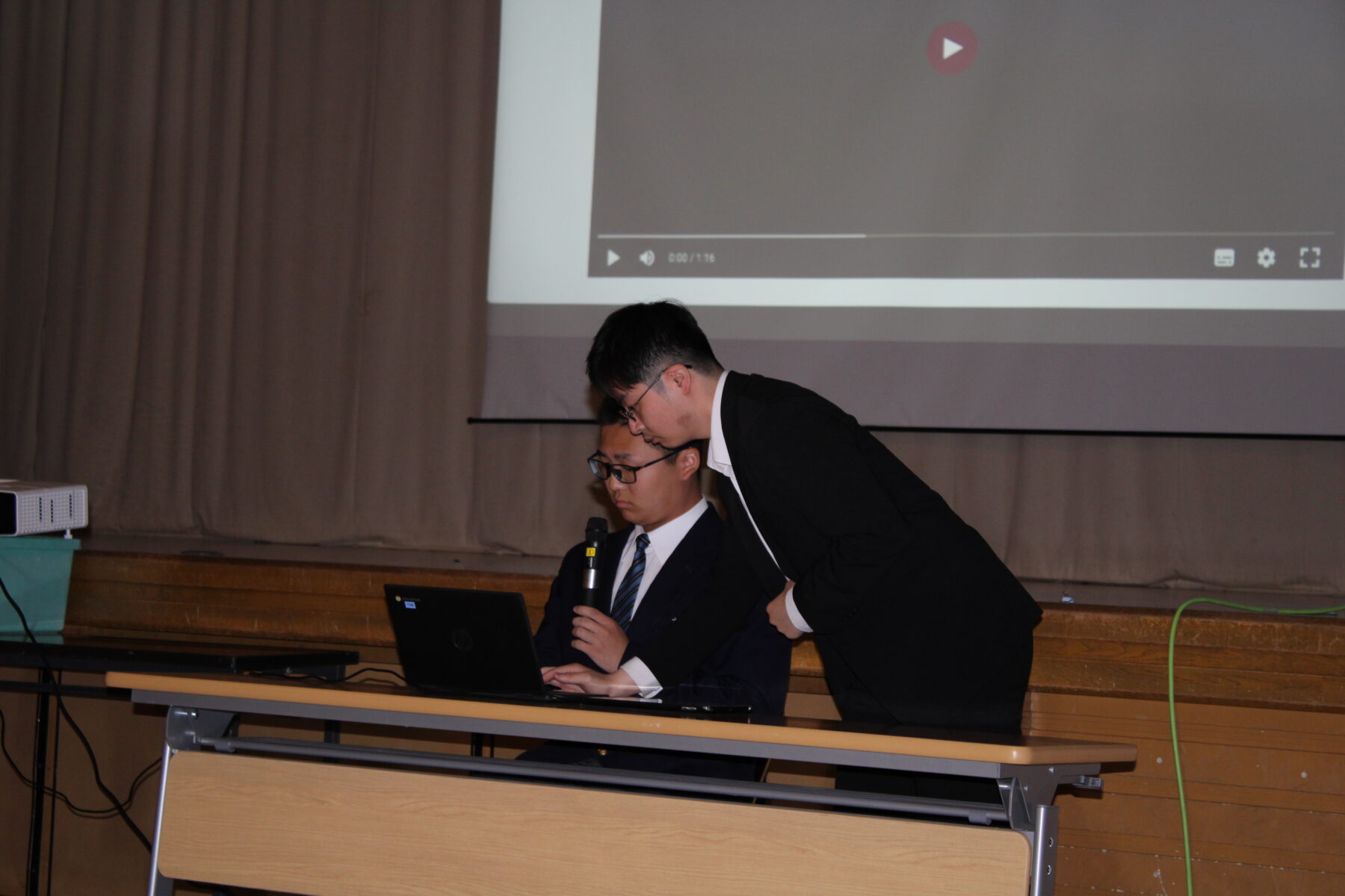 ６月８日３年見学旅行発表会 6枚目写真