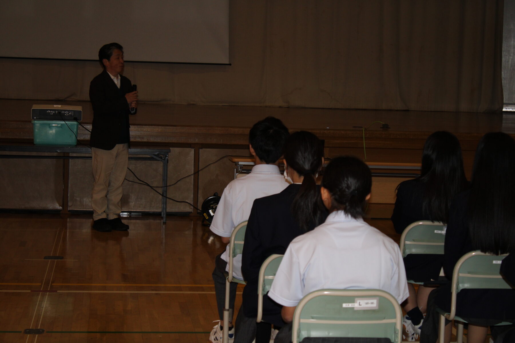 ６月８日３年見学旅行発表会 8枚目写真