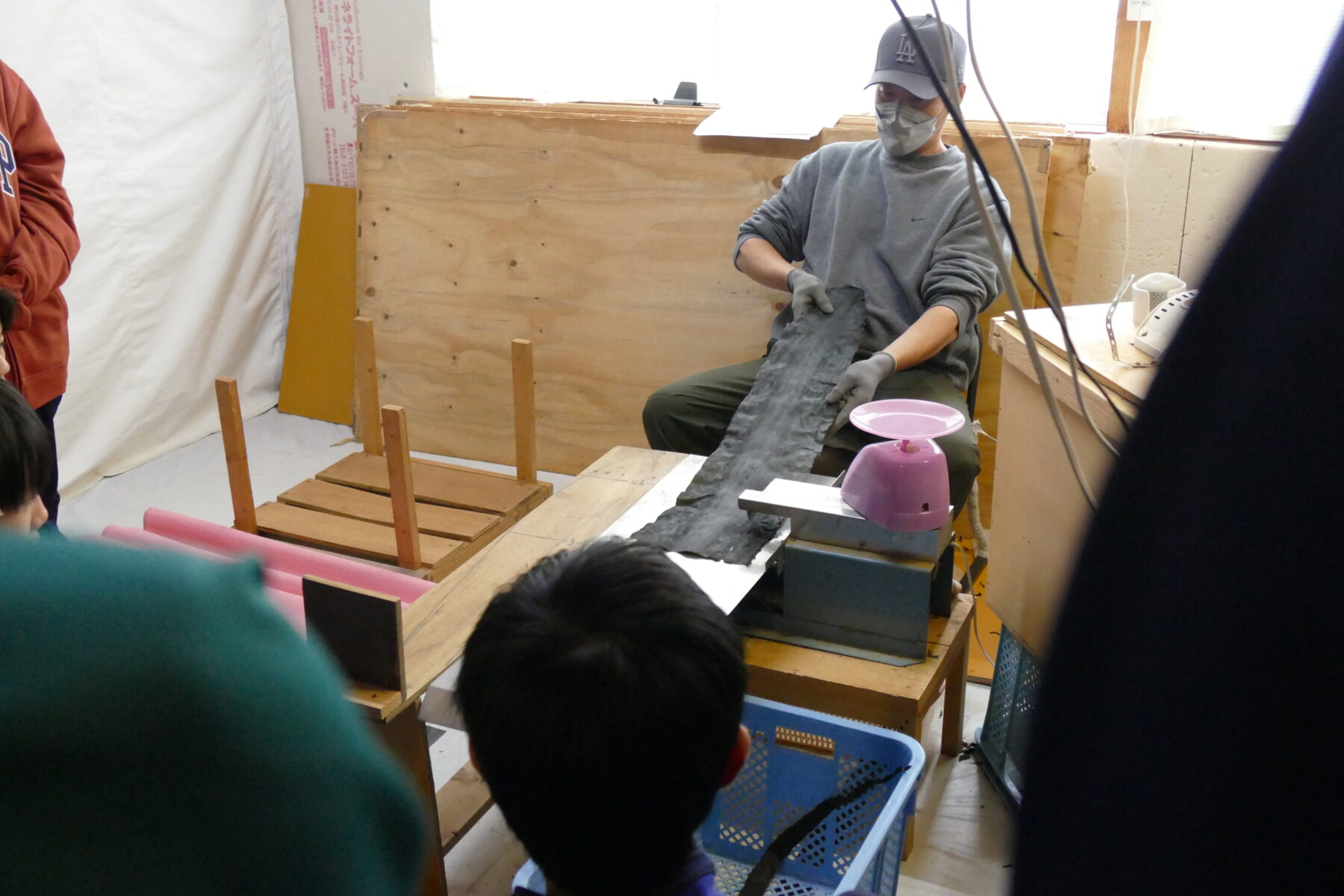 １０月２６日２年総合昆布加工体験学習 5枚目写真